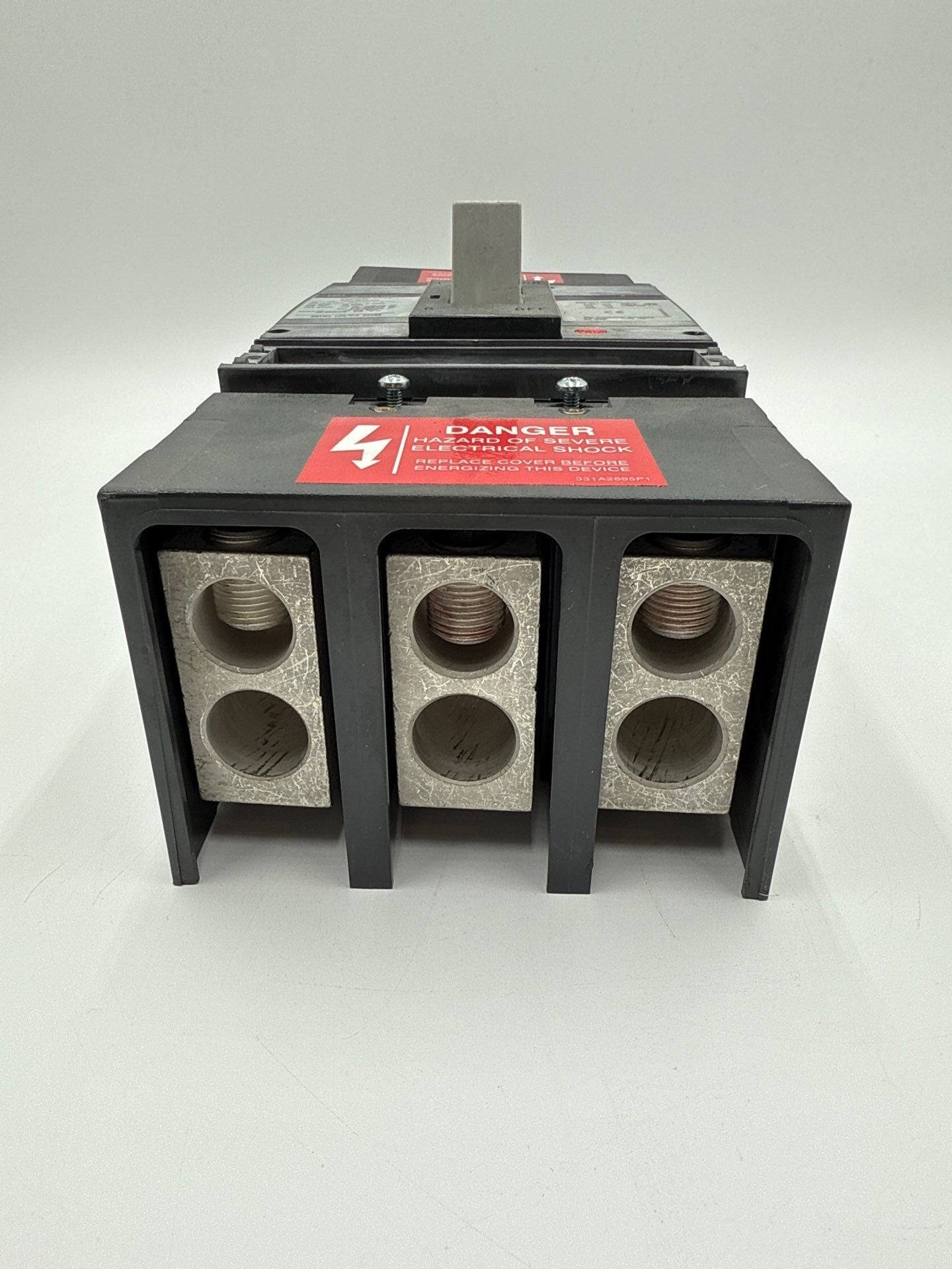 GE SGDA36AN0400 Circuit Breaker 400A 3P 600V SGDA 400 Amp 3 Pole Used