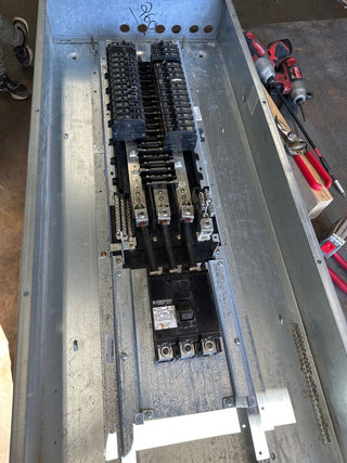 Square D NQOD442M225 Panelboard NQOD 225A 208/120V 3PH 4W MCB 42 Cir Indoor Encl P331 Used