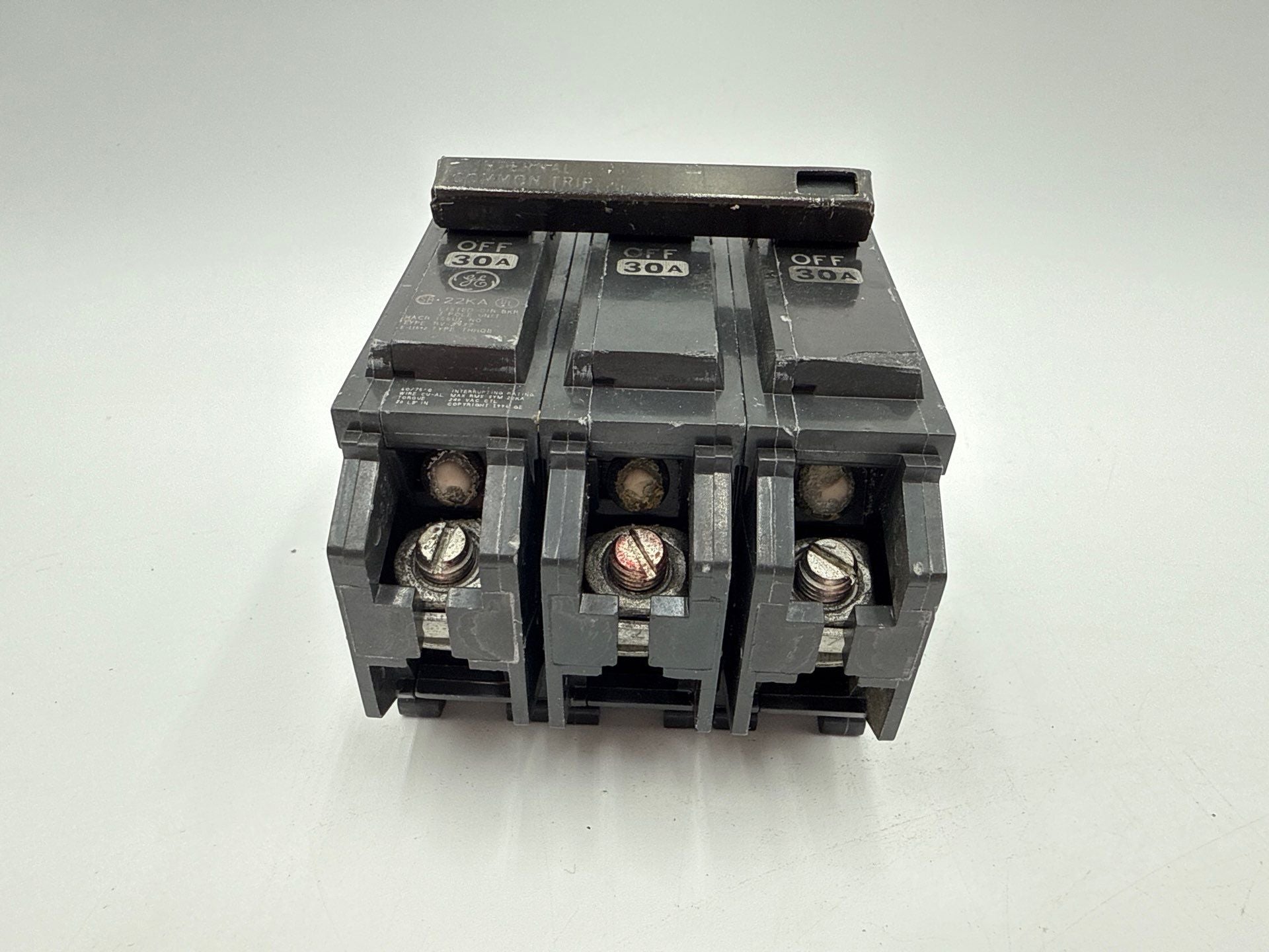 GE THQB32030 Circuit Breaker 30A 3P 240V THQL Bolt On 30 Amp 3 Pole Used