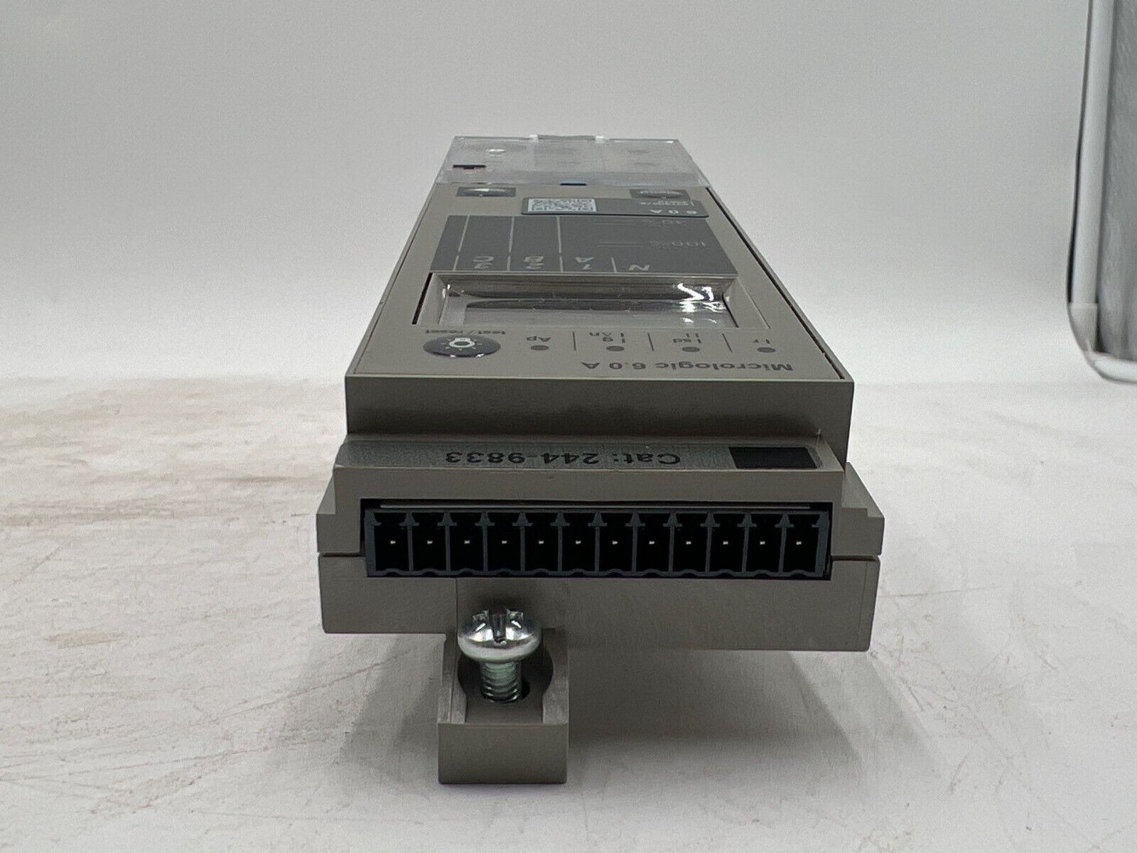 Square D Schneider 2449833 New