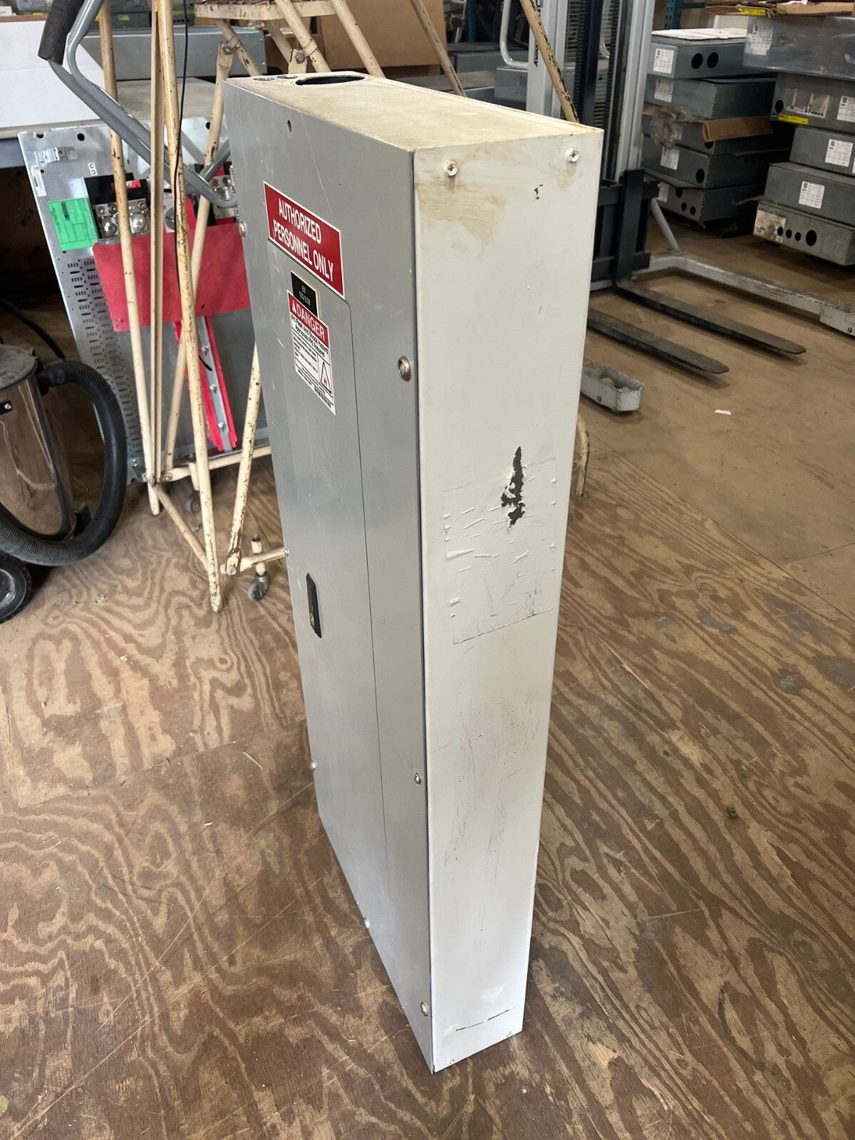 CH PRL1A Panelboard 100A 120/208V 3PH 42Cir Indoor MCB EHD3100 100 Amp Panel Used