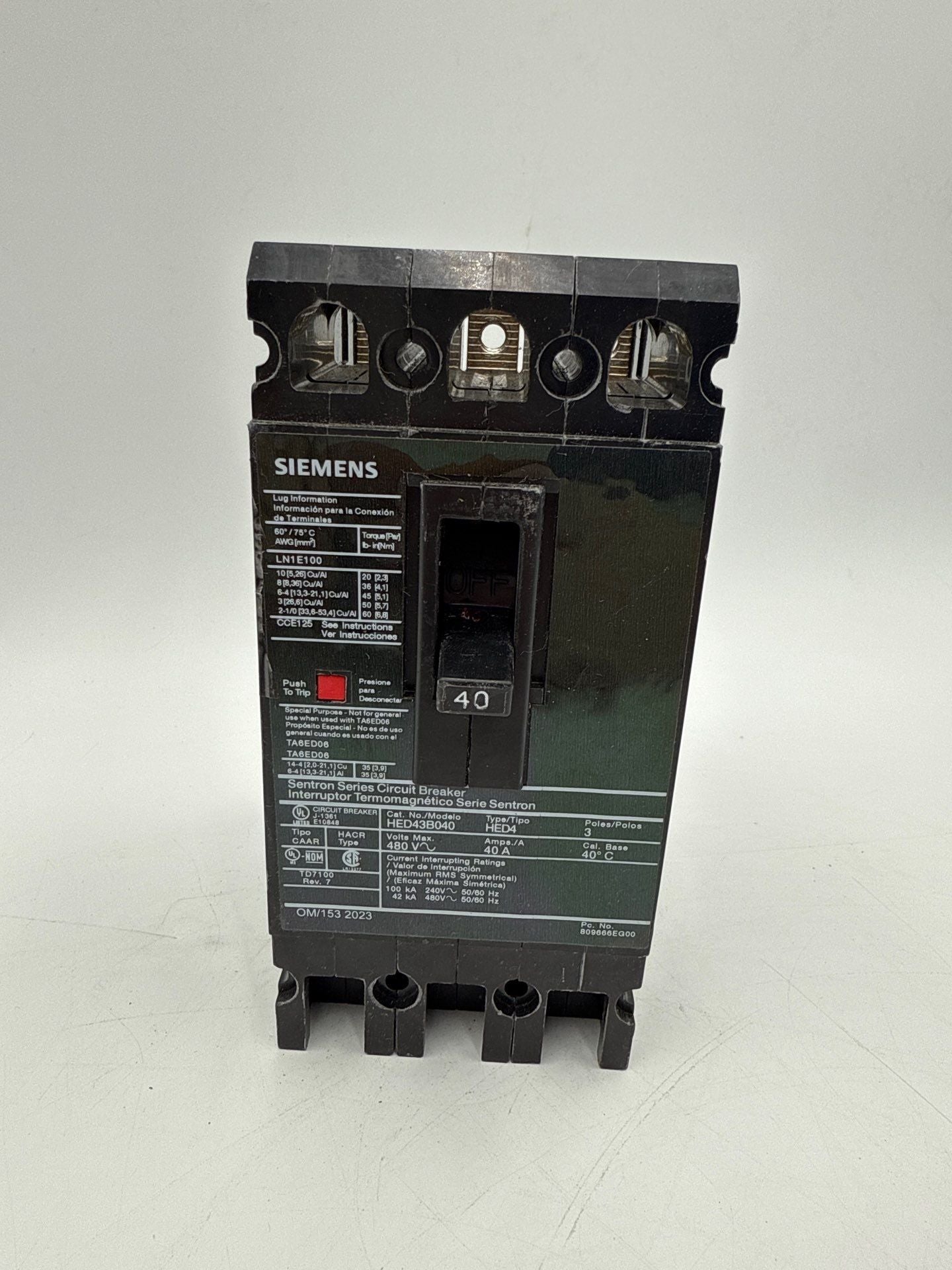Siemens HED43B040 Circuit Breaker 40A 3P 480V HED4 40 Amp 3 Pole Bolt On Used