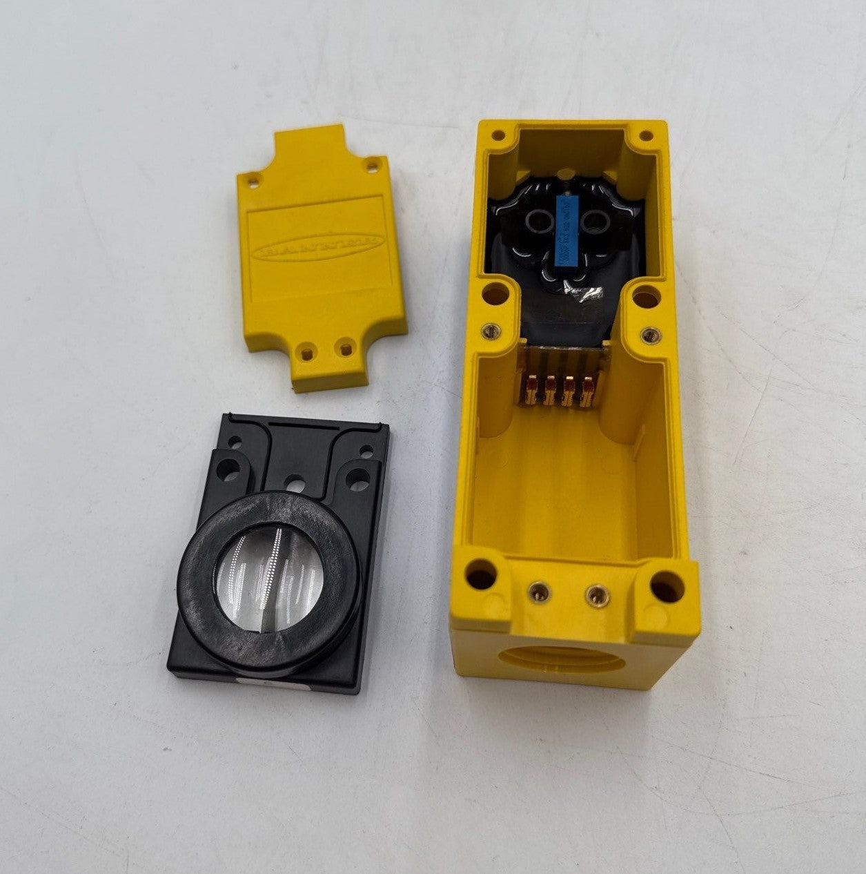 Banner Engineering SBC1 17623 Multi Beam Scanner Block New