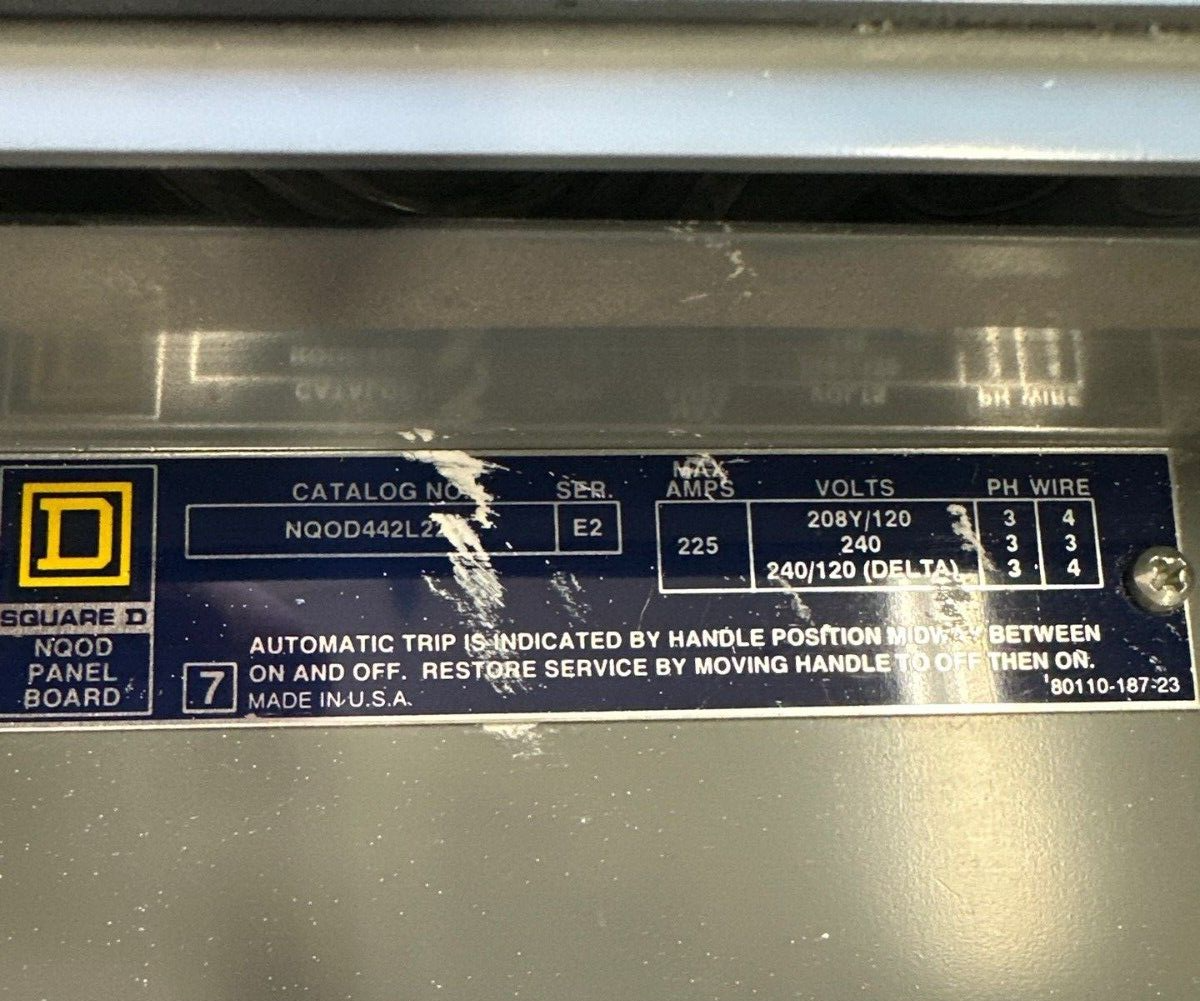 SQUARE D NQOD442L225 NQOD Panelboard 225A 208Y/120V 3P 4W Main Lug MLO MH35 P321 Used