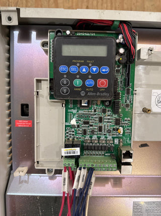 Allen Bradley 22C-D142A103 Power Flex 400 100HP AC Drive 22CD142A103 75kW Used