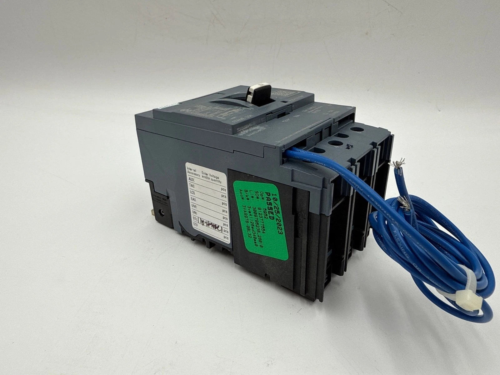 Siemens 3VA4150-6ED34-0AA0 Circuit Breaker 50A 3P 600V 3VA9978-0BL32 Shunt Trip New