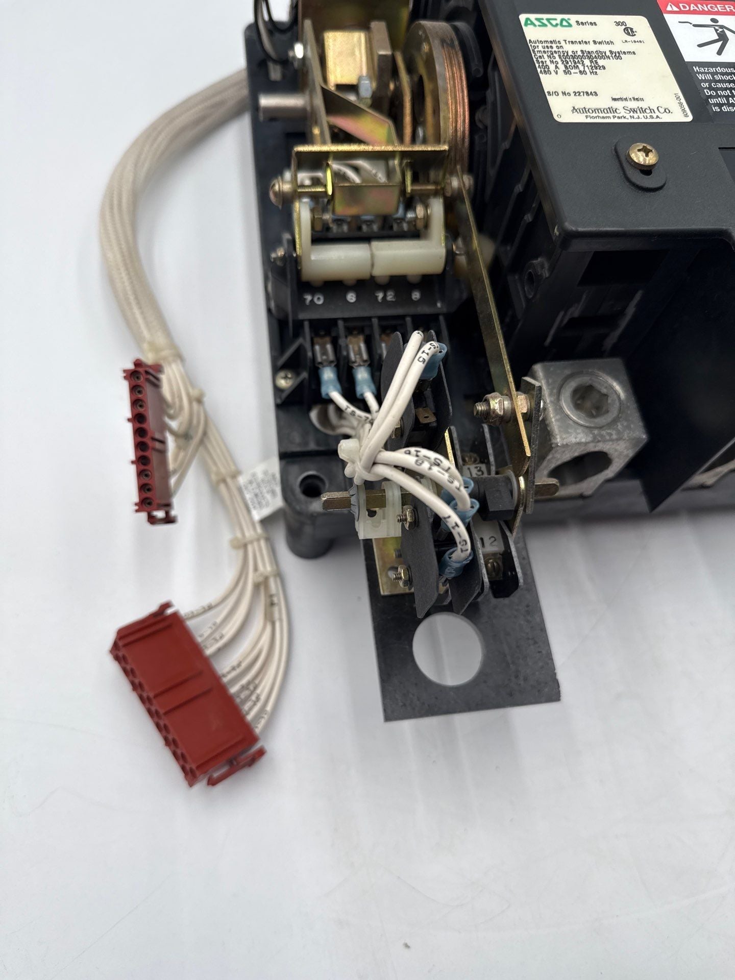 ASCO Series 300 Automatic Transfer Switch 400A 480V 50-60Hz E00300030400N100 Used
