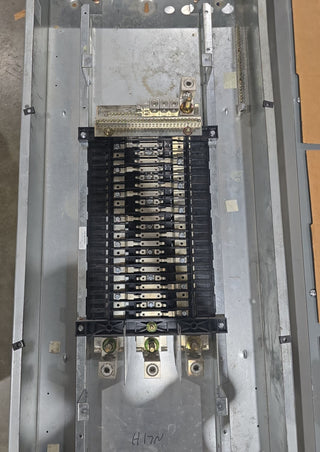 Square D NQOD442L400 Panelboard 400 Amp 208Y/120V 3PH 4W MLO Panel 400A 42 Cir Used