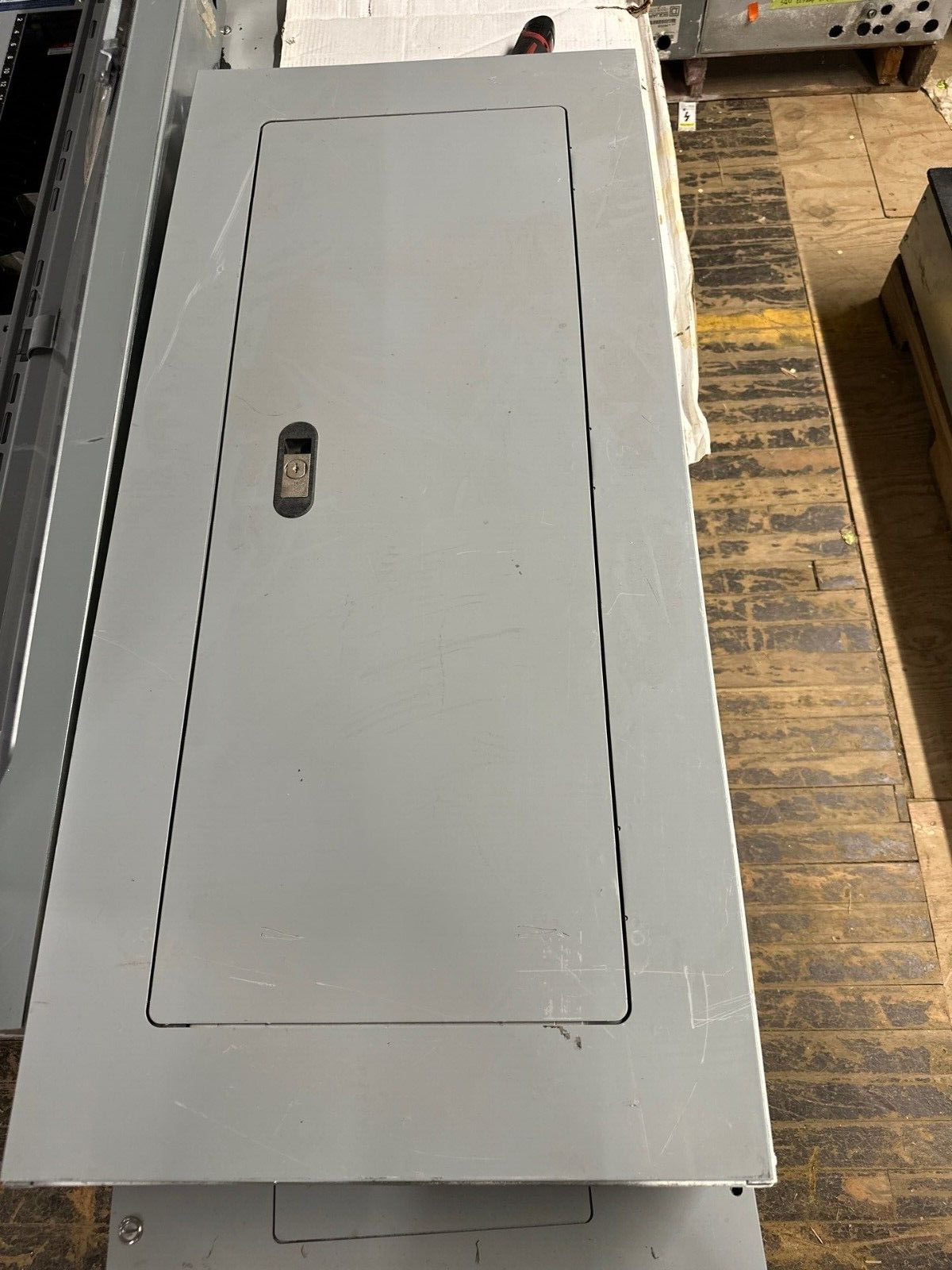 Siemens P1C42QJ150ABS P1 Panelboard 250A 208Y/120V 3PH MCB Indoor Encl QJ23B150 P145 Used