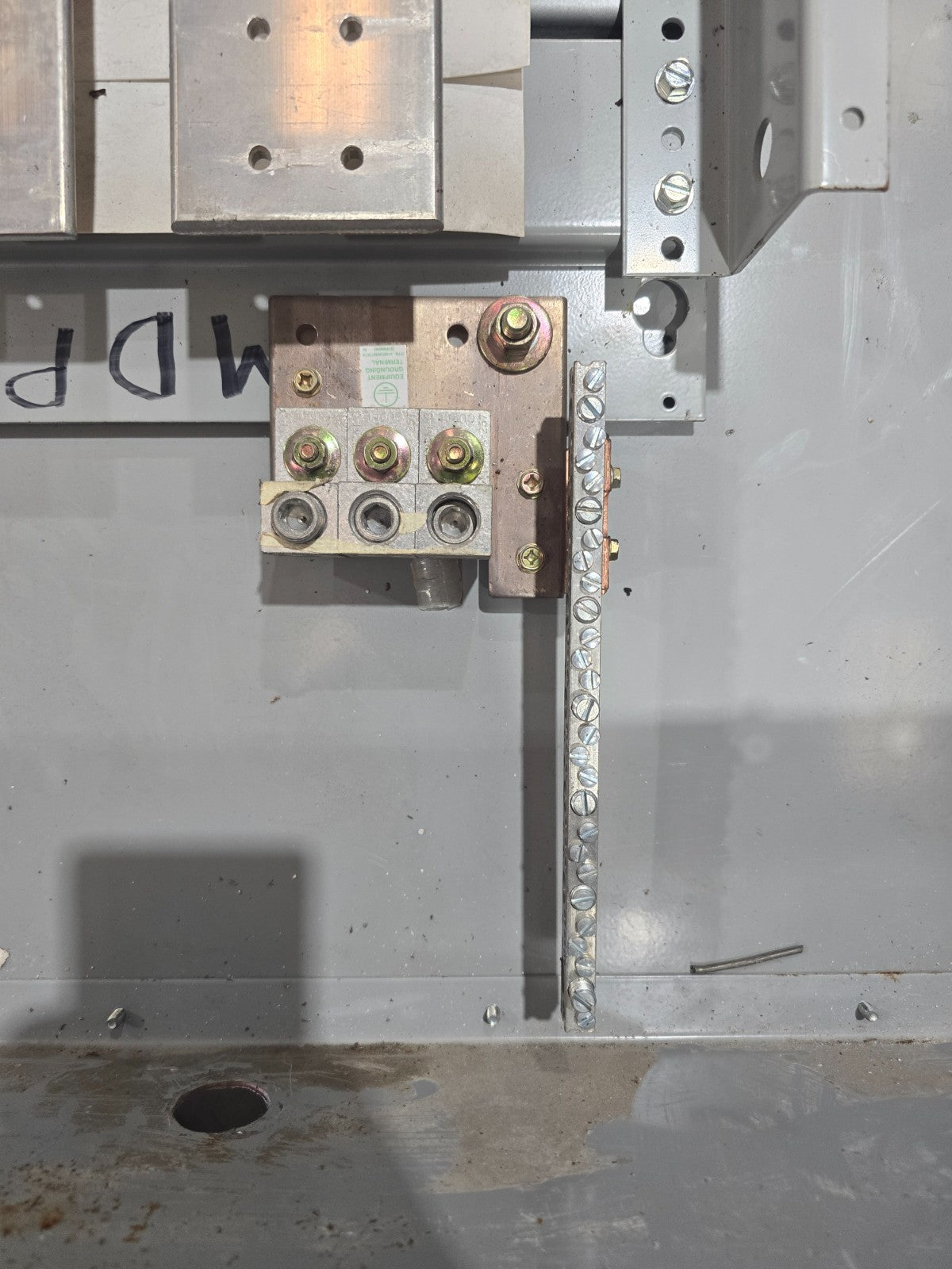 Eaton PRL4 Panelboard 1200A 480V 3PH 3W MCB Panel 1200 Amp HND312T33W Indoor Used