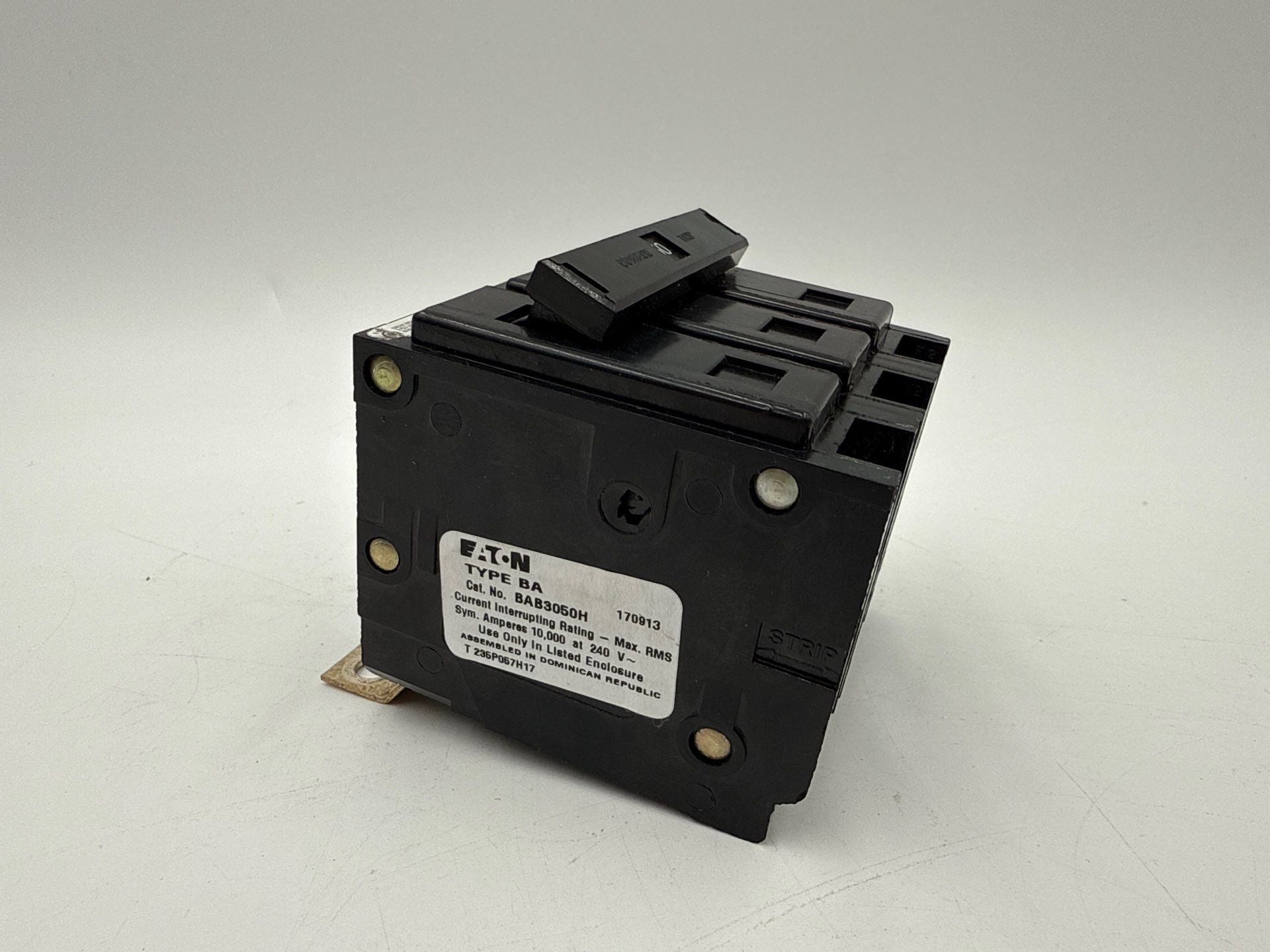 Eaton BAB3050H Circuit Breaker 50A 3P 240V BAB 50 Amp 3 Pole Bolt On 3PH BA350 Used