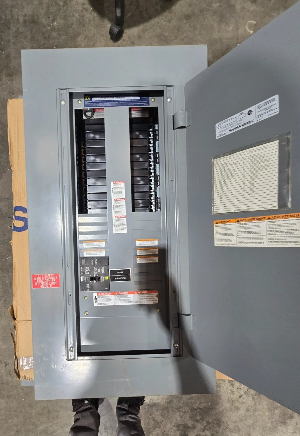 Square D NF Panelboard 125A 600/347V 3PH 4W 30 Cir MCB 100 Amp Panel EDB34100SA Used