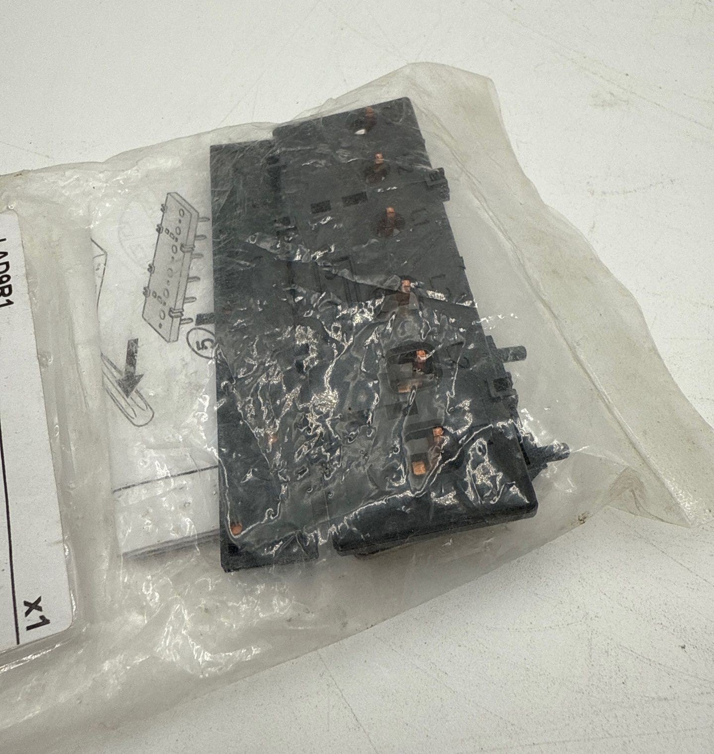 Schneider Electric LAD9R1 Contactor Accessory Reversing Switch Black New