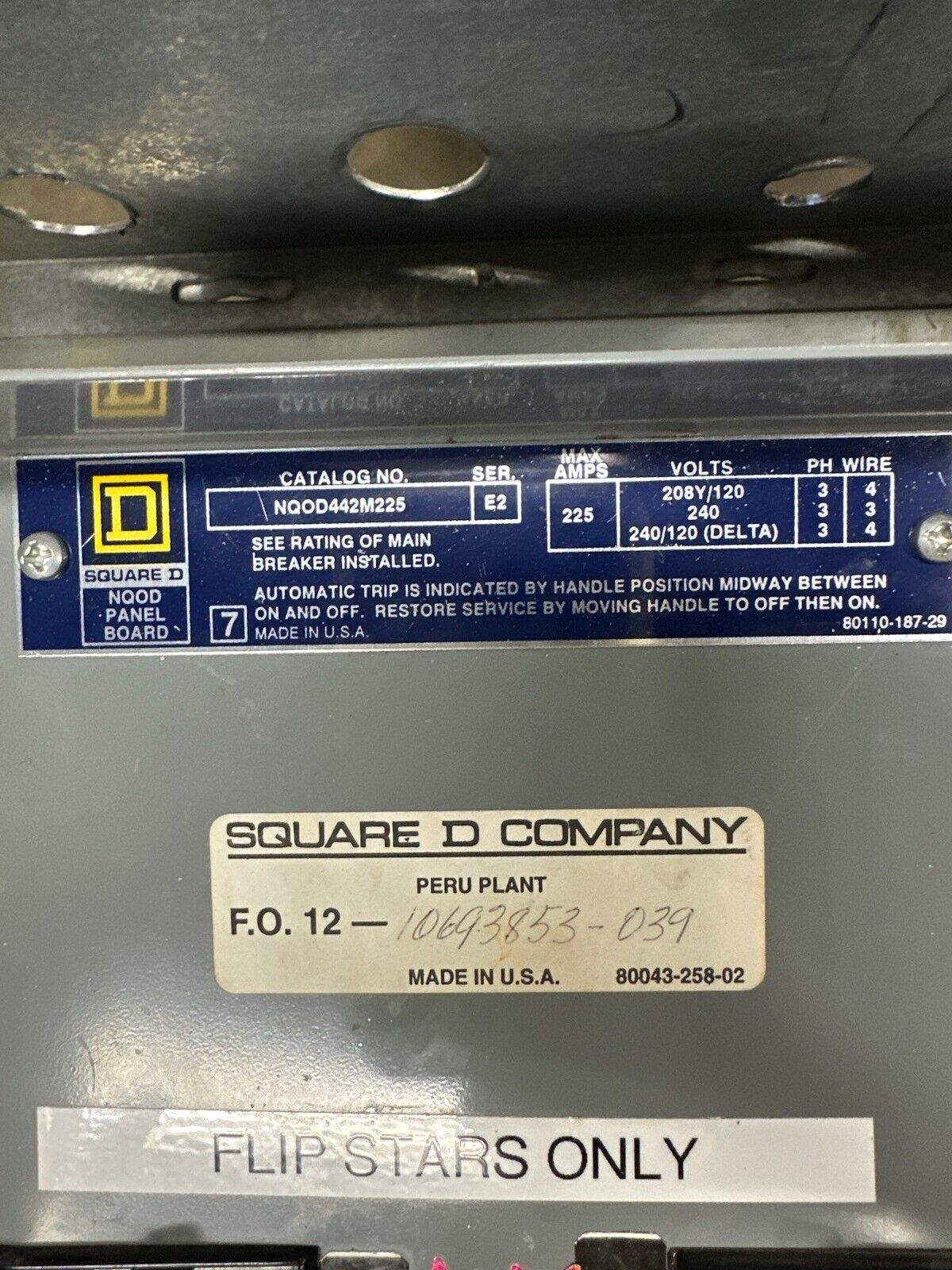 Square D NQOD Panelboard 225A 208/120V 3PH 4W Q2L3100 MCB 42 Circuit Indoor Encl P347 Used
