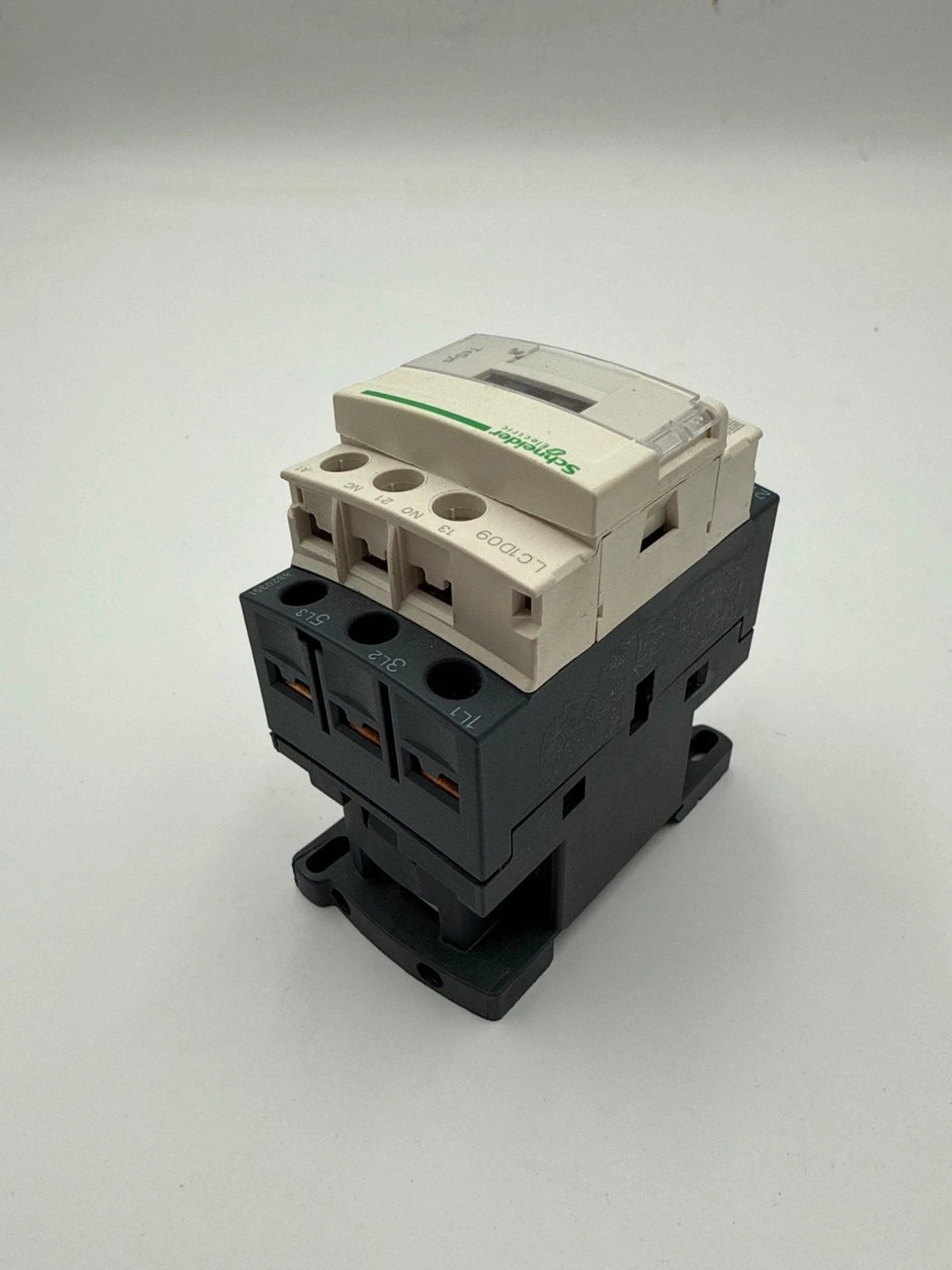 Schneider Electric LC1D09 Contactor 25A 3P 600V 3PH 7.5HP Coil 120V LC1D09G7 Used