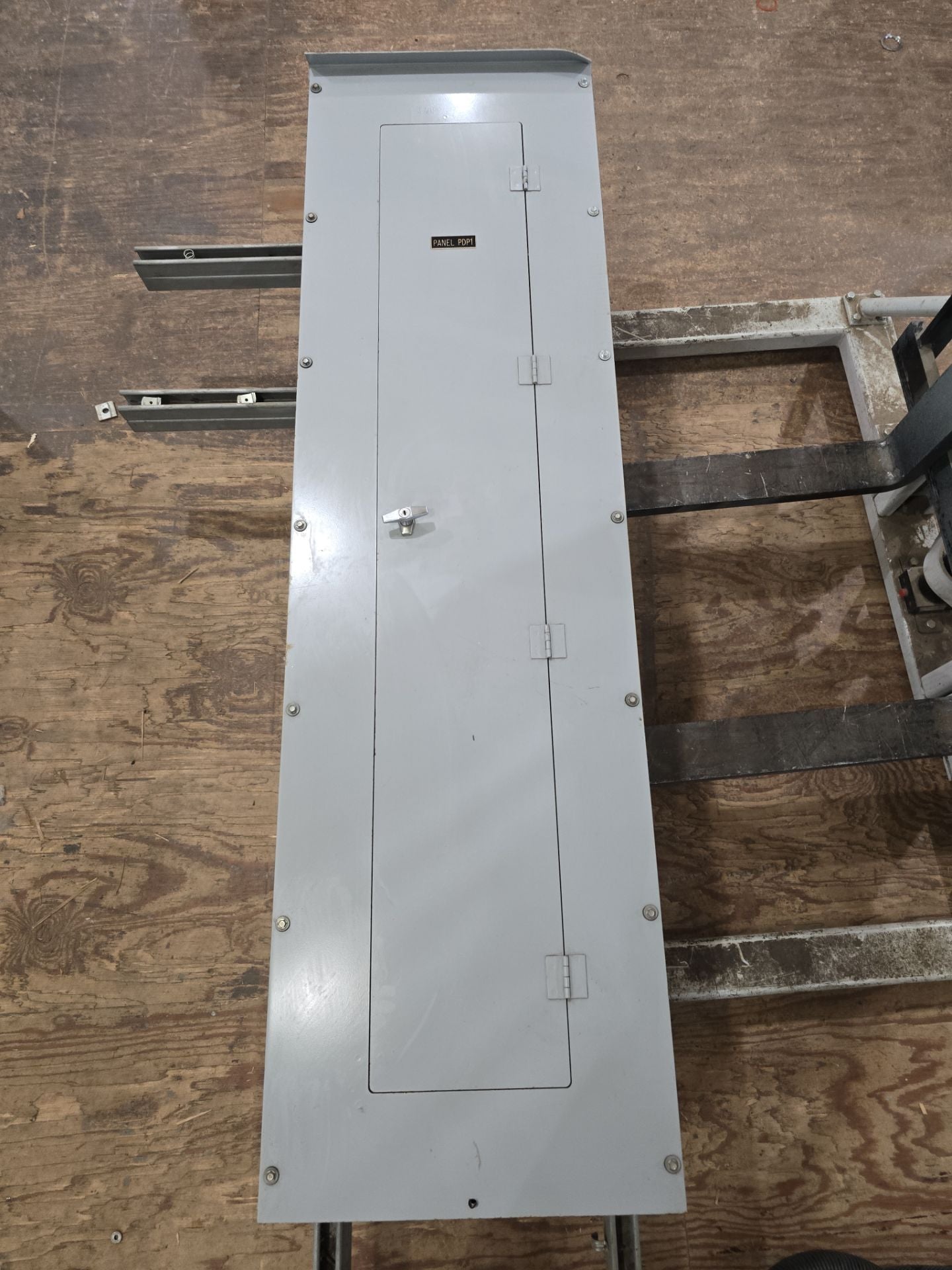 Eaton PRL3A Pow-R-Line Panelboard 400A 480V 3PH 3W MCB HKD 400 Amp Panel 3R Encl Used