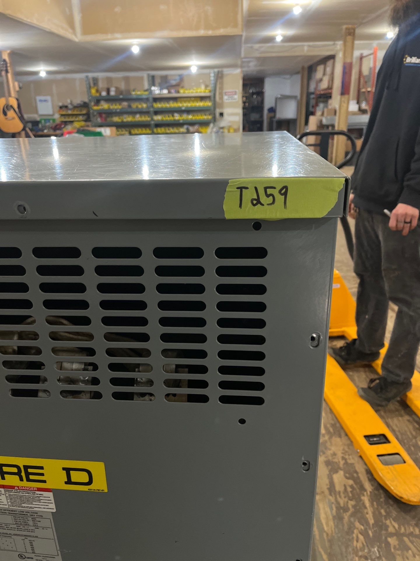 112.5kVA Square D EX112T3H Transformer Pri 480V Sec 208/120V 3PH Type 1 Used