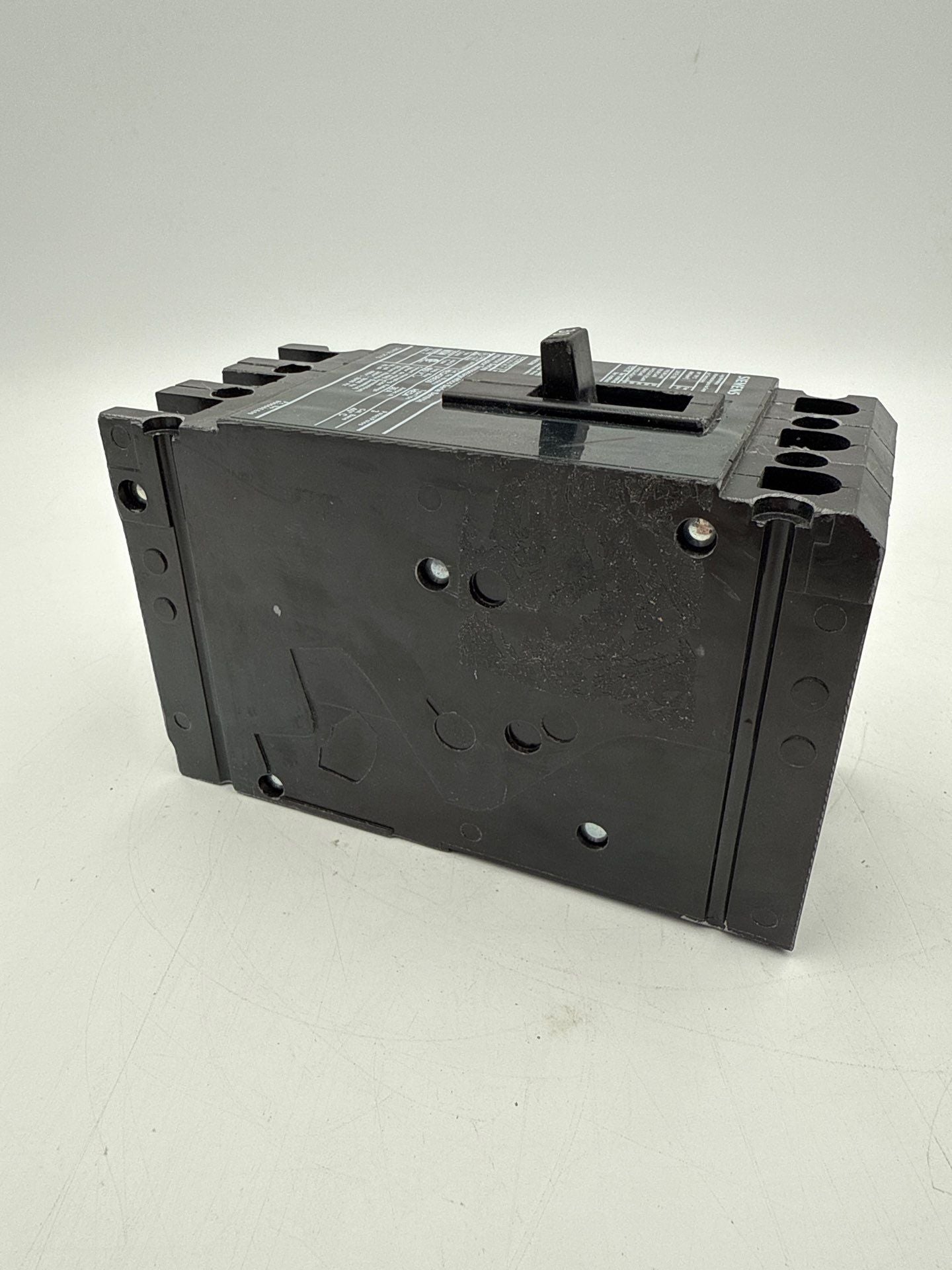 Siemens HED43B030 Circuit Breaker 30A 3P 480V 3PH 30 Amp 3 Pole HED4 Bolt On Used