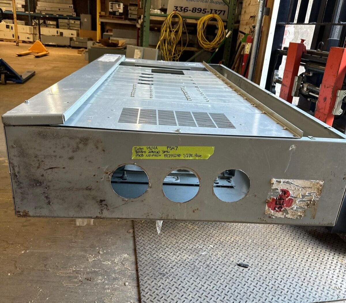 Eaton PRL4 Panelboard 800A 208Y/120V 3PH 4W 42 Circuit Indoor Encl BX3673P P547 Used