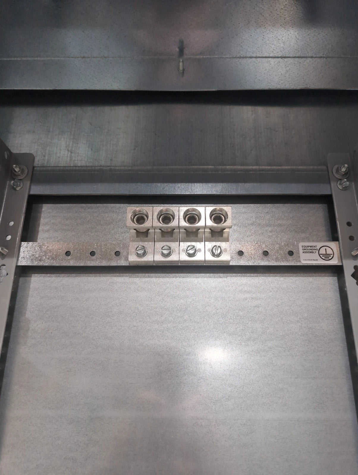 Siemens P5E90ML120ATS P5 Panelboard 1200A 480/277V 3PH 4W MLO Panel 1200 Amp New New