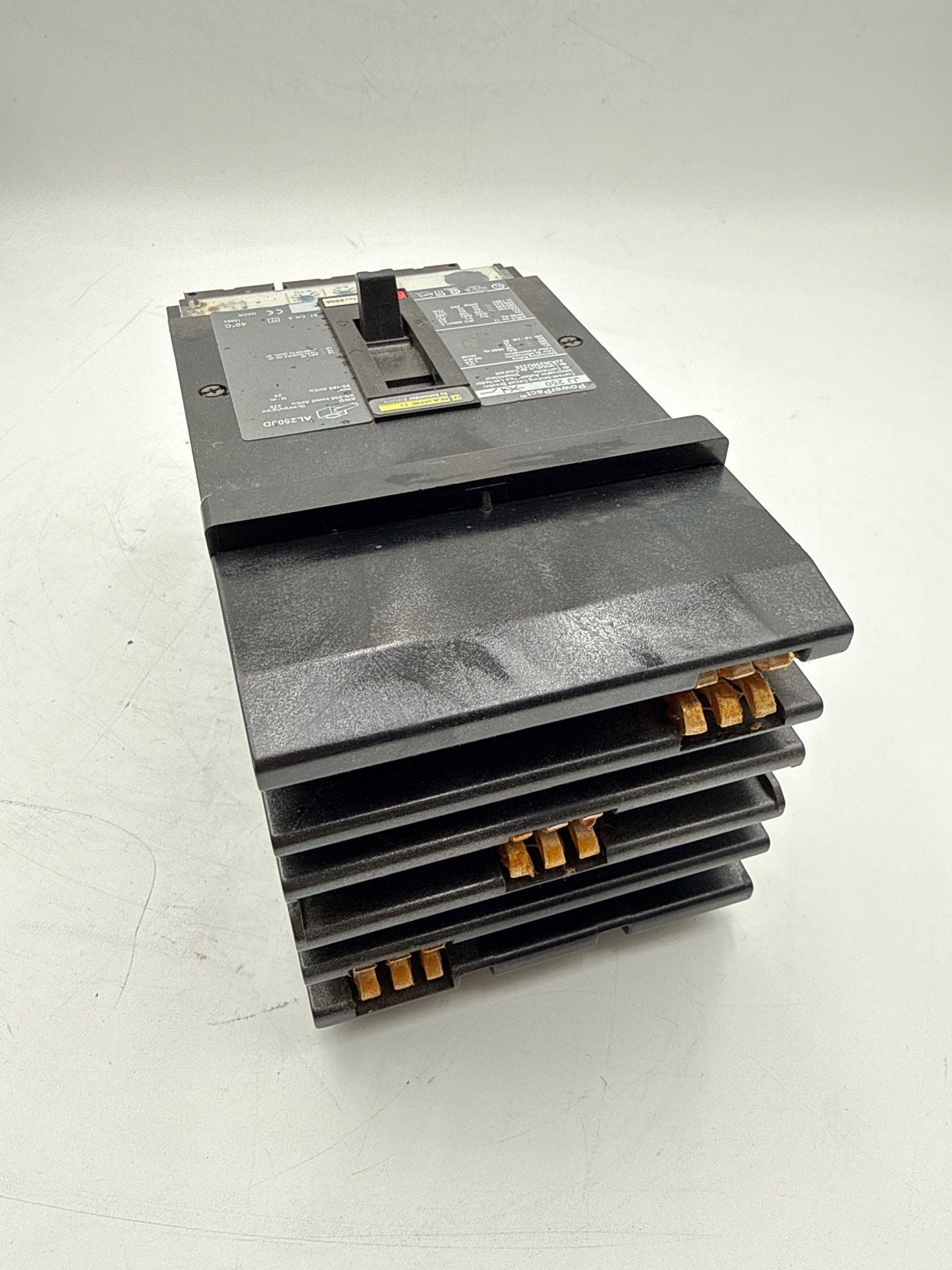Square D JJA36250U33X I-Line Circuit Breaker 250A 3P 600V JJA 250 Amp 3 Pole Used