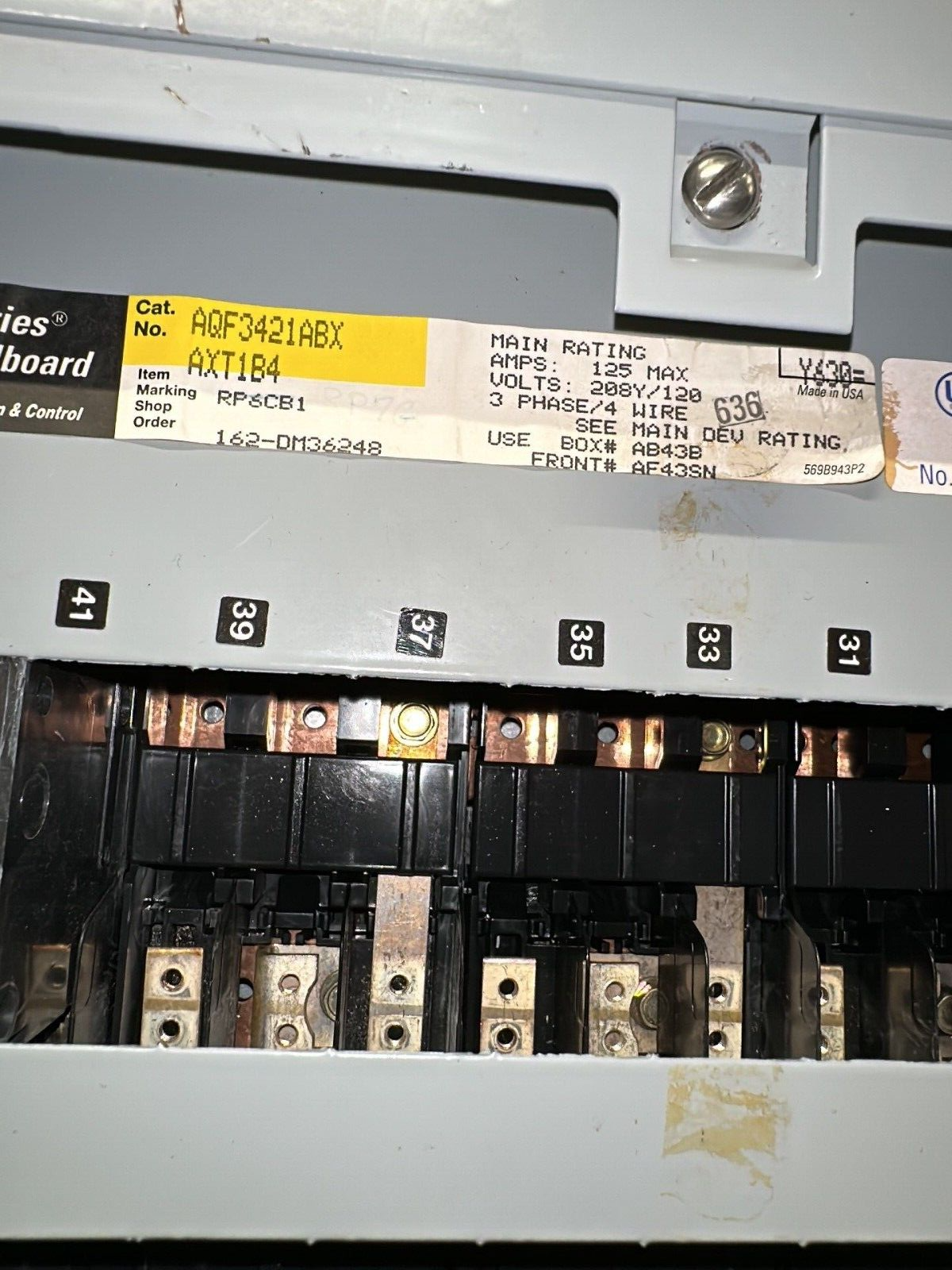 GE AQF3421ABX Panelboard 125A 208Y/120V 3PH 4W 42 CIR Indoor MCB Main THQB32100 P026 Used