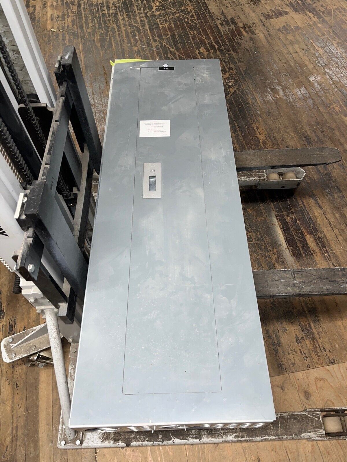 Square D NQOD Panelboard 225A 208/120V 3PH 4W Indoor Encl MCB 42 Cir KCL34225 P565 Used