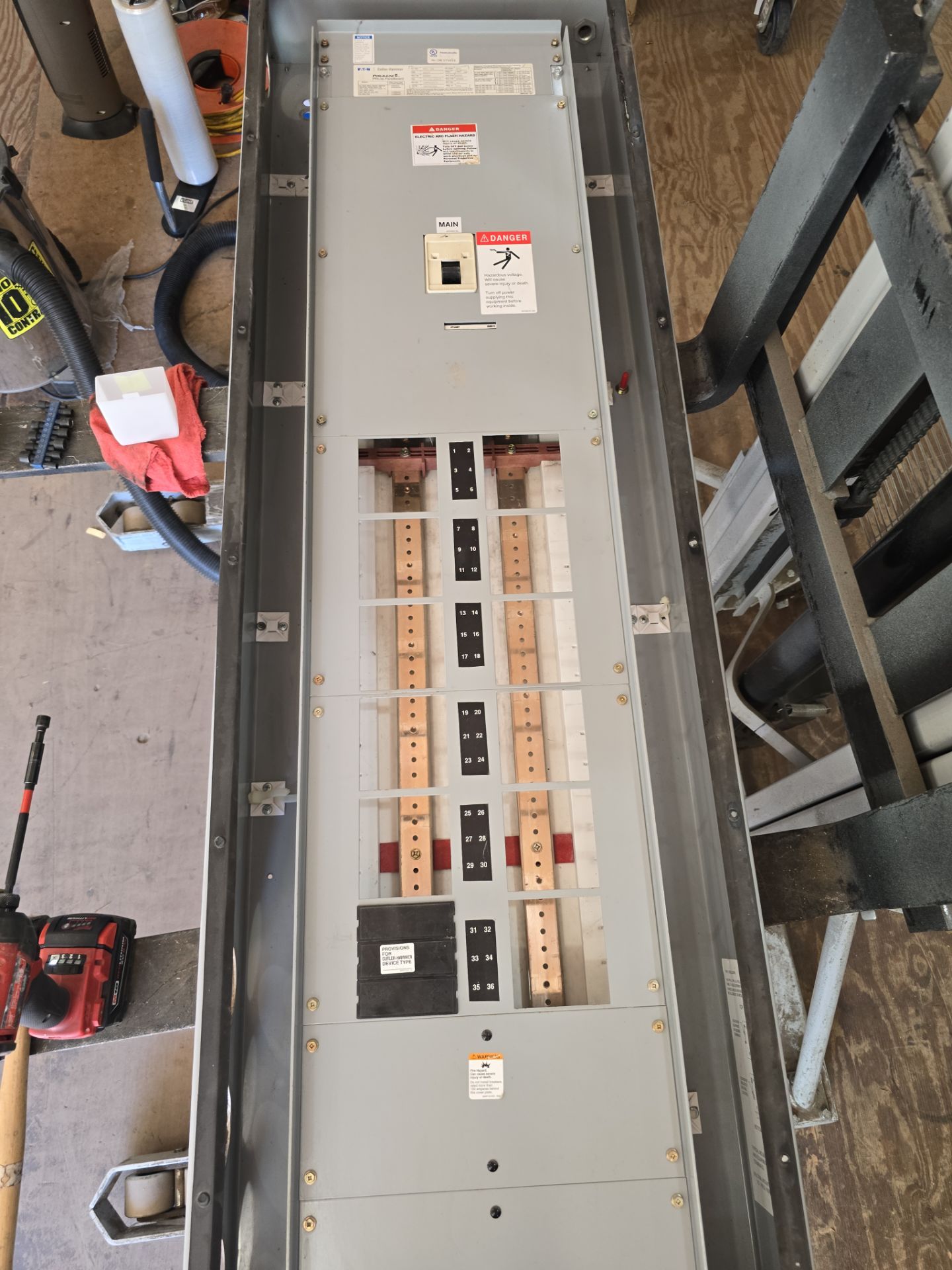 Eaton PRL3A Panelboard 400A 480V 3PH 3W 3R Encl 36 Cir MCB Main HKD3400 LWPQ2072 P702 Used