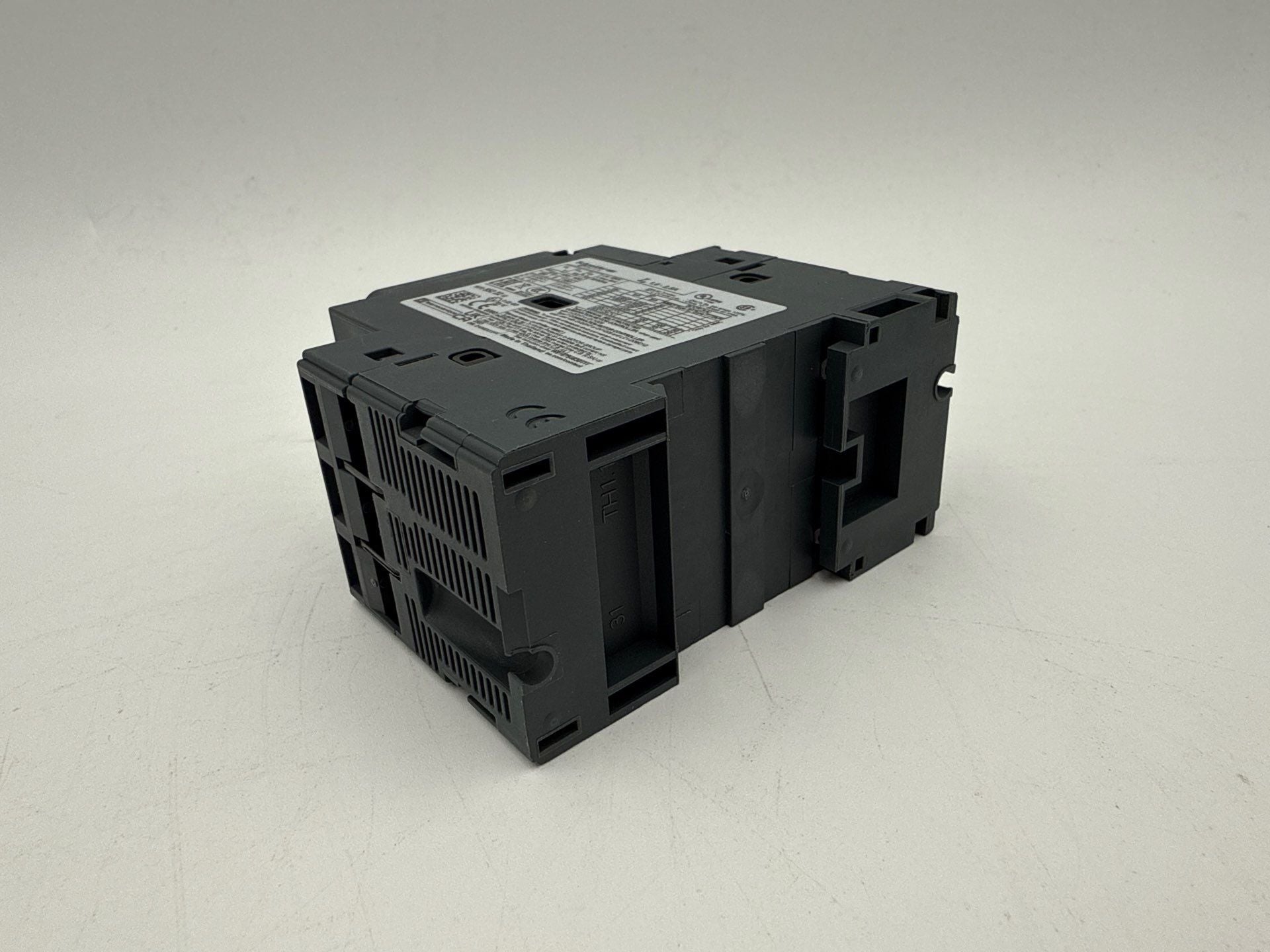 Schneider GV2P07 Circuit Protector Manual Starter 1.6-2.5A 3P 690V TeSys Deca New