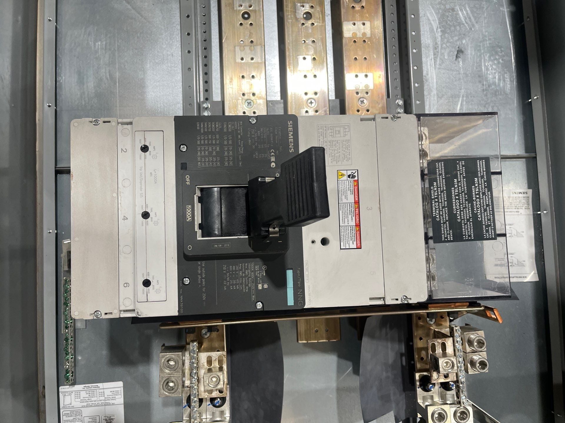 Siemens P5 Panelboard 1200A 208/120V 3PH 4W NNX3B100 1000 Amp MCB Panel Used