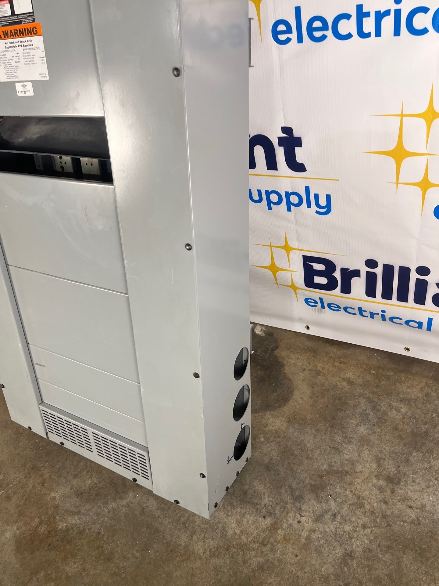 Siemens S4 S4E60ML400ATS Panelboard 400A 480/277V 3PH 4W MLO Indoor Encl B60 Used