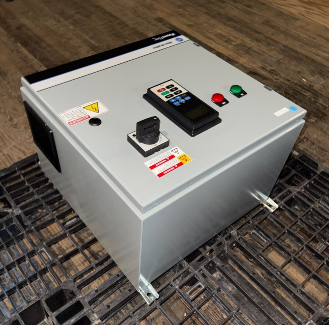 Allen Bradley PowerFlex 525 Packaged Variable Frequency Drive 2HP 3PH 480V VFD New