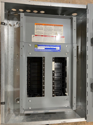 Square D NF Panelboard 125A 480/277V 3PH 4W 18 Circuit Indoor Encl MLO MH26BE P615 Used