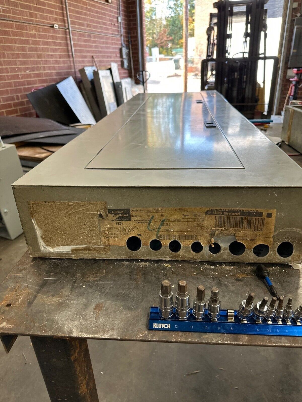 GE PANEL AQF3424CT 400AMP 208/120V 3 PHASE MCB TJD432250 42 CIR NEMA 1 P388 Used