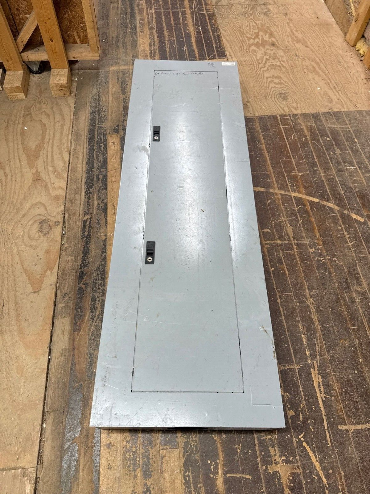 GE AEF3424BT Panelboard 400A 480/277V 3PH 4W Indoor Encl 42 Cir TJJ436400 MCB P021 Used