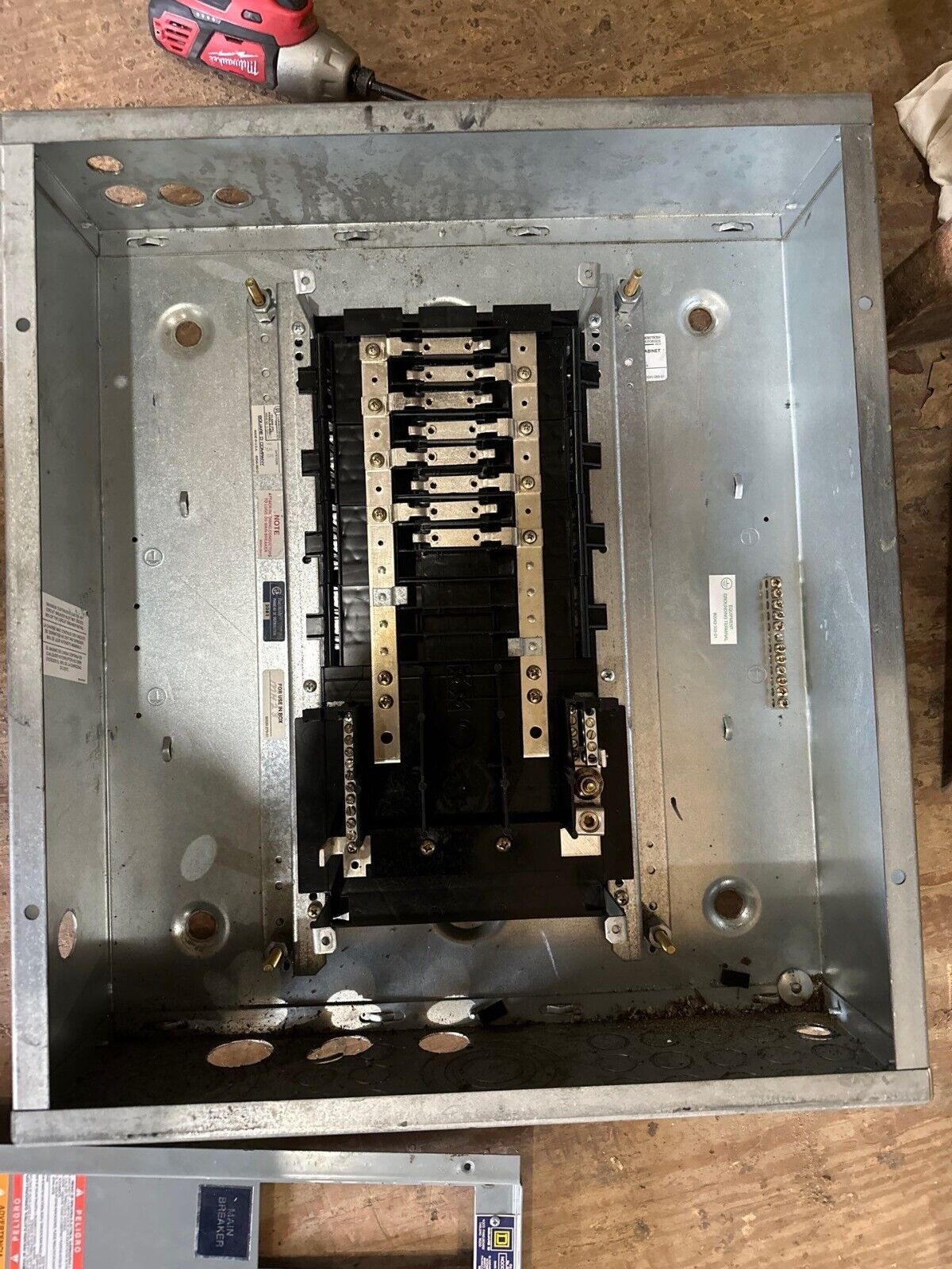 Square D NQOD12M100CU Panelboard 100A 120/240V 1PH 3W Indoor Encl 12 Circuit MCB P481 Used