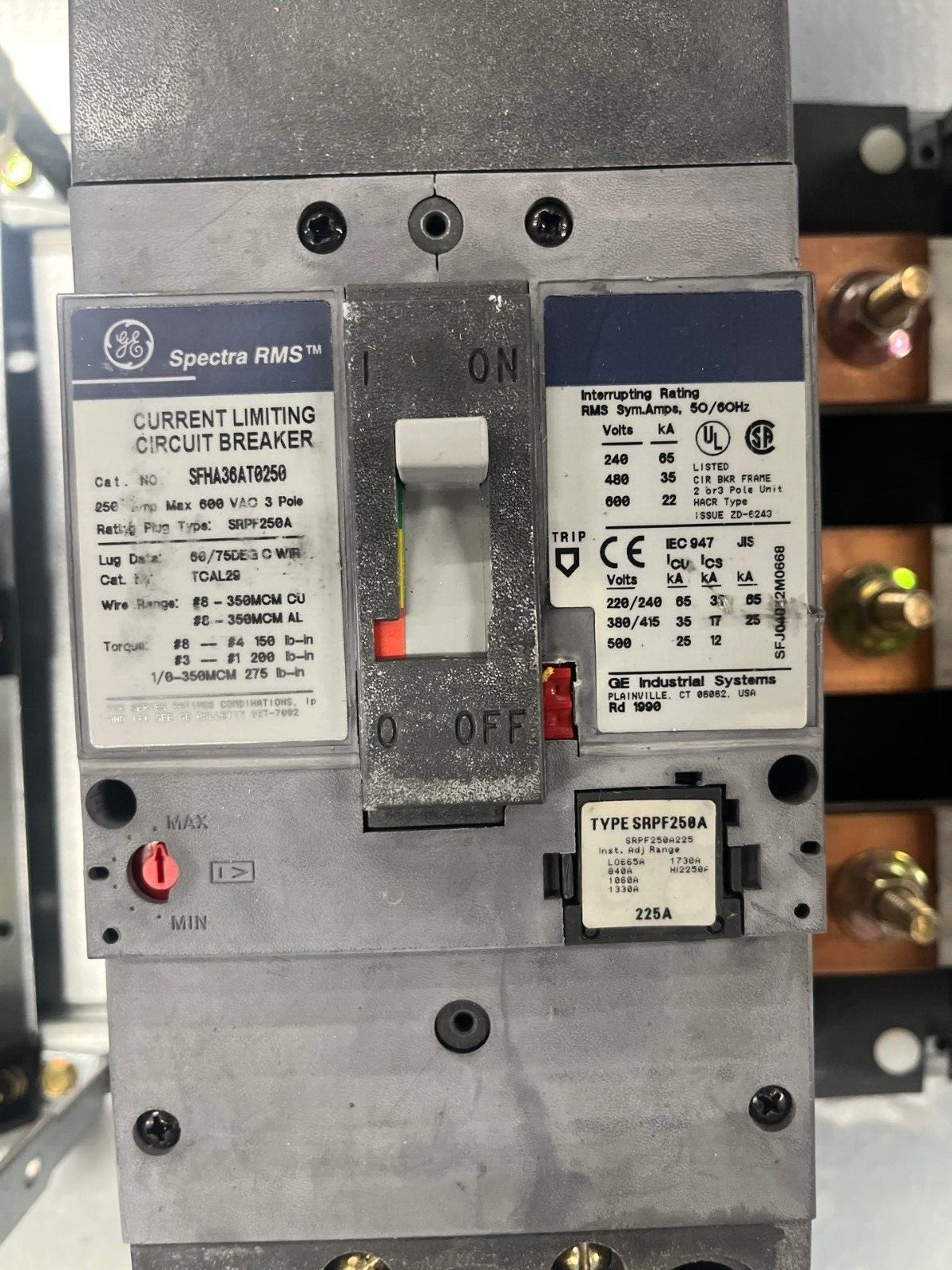 GE AEF3424MBX Panelboard 400A 480/277V 4W 3PH Indoor Encl 42Cir SFHA36AT0250 MLO P583 Used