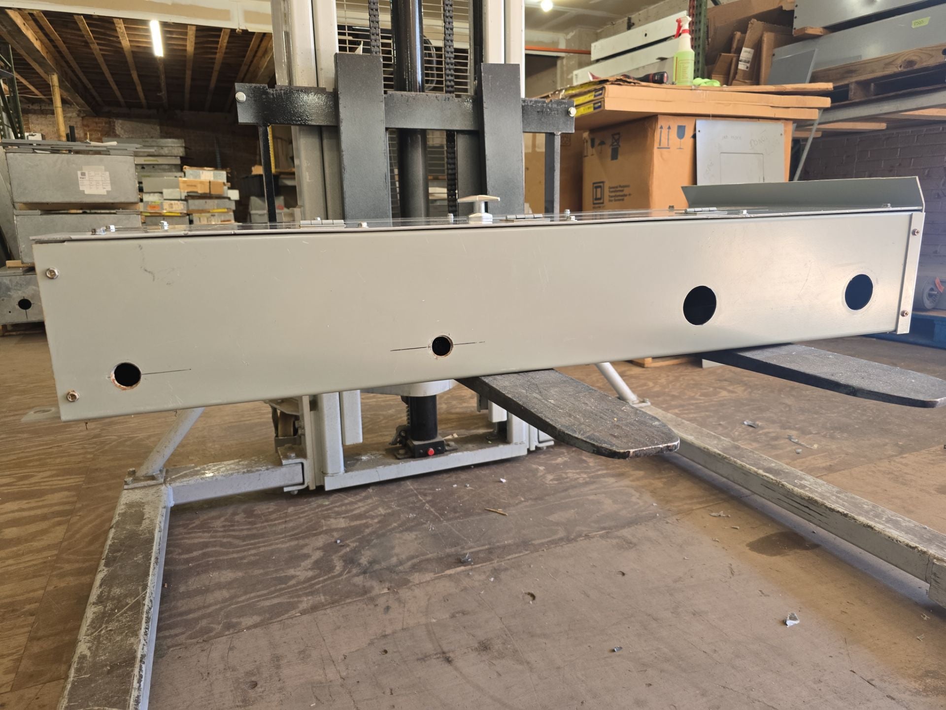 Eaton PRL1A Panelboard 225A 208Y/120V 3PH 4W 42 Space 3R Encl MLO Outdoor Used