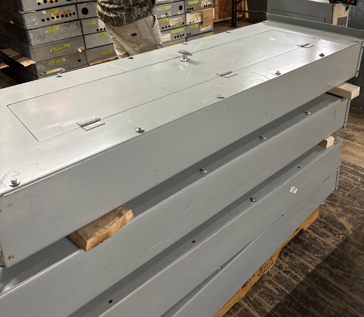 Eaton PRL3A Panelboard 400A 480Y/277V 3PH 4W 3R Outdoor Encl MLO 18 Cir Main Lug P284 Used