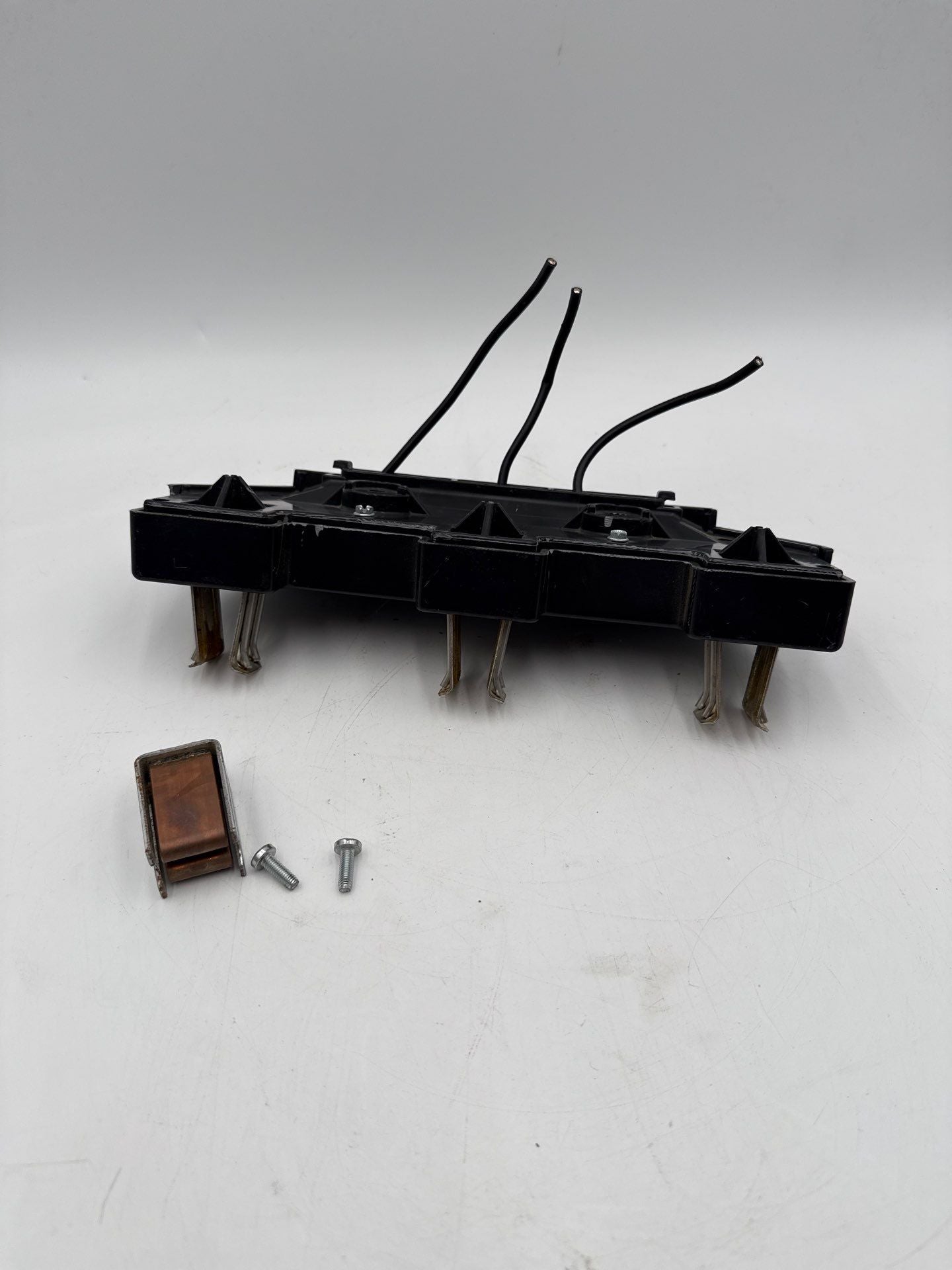 Allen Bradley PN-D167459 MCC Stab Unit 30A 140G/MG Centerline 2100 10AWG Used