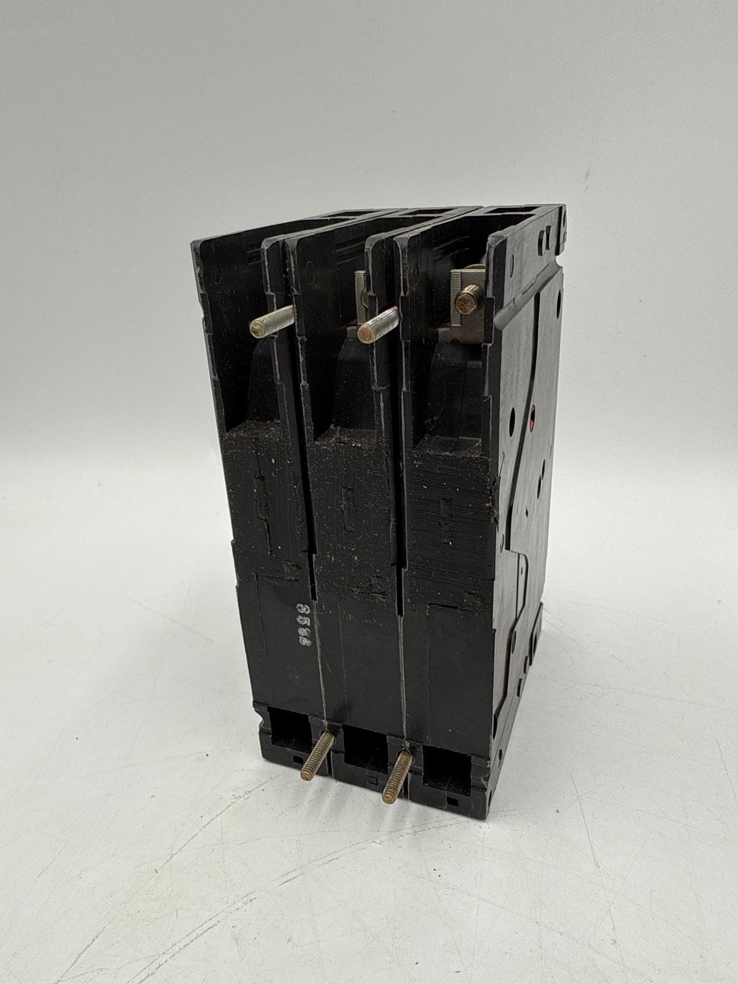 ITE Siemens ED63A010 Circuit Breaker 10A 3P 600V 3PH ED6-ETI 10 Amp 3 Pole Used