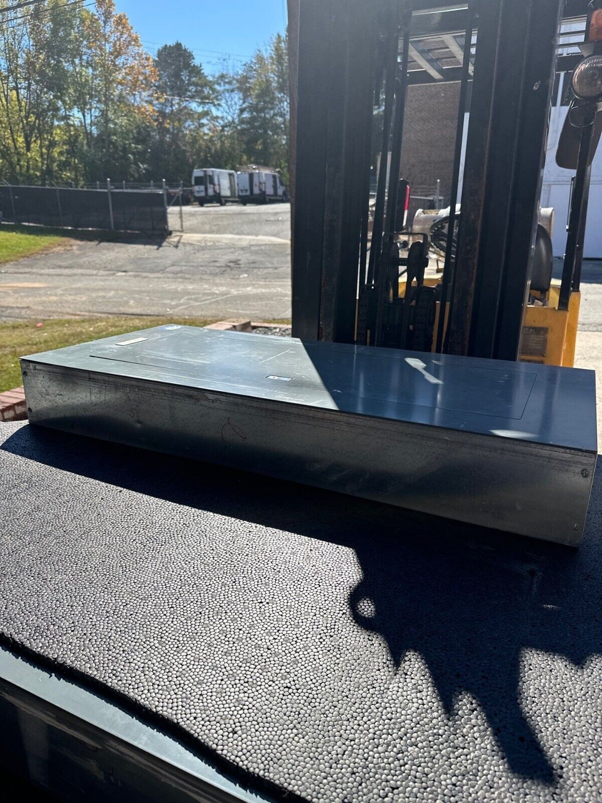 Square D NF Panelboard 250A 600Y/347V 3PH 4W Indoor Encl Main Lug 42 Circuit MLO P328 Used