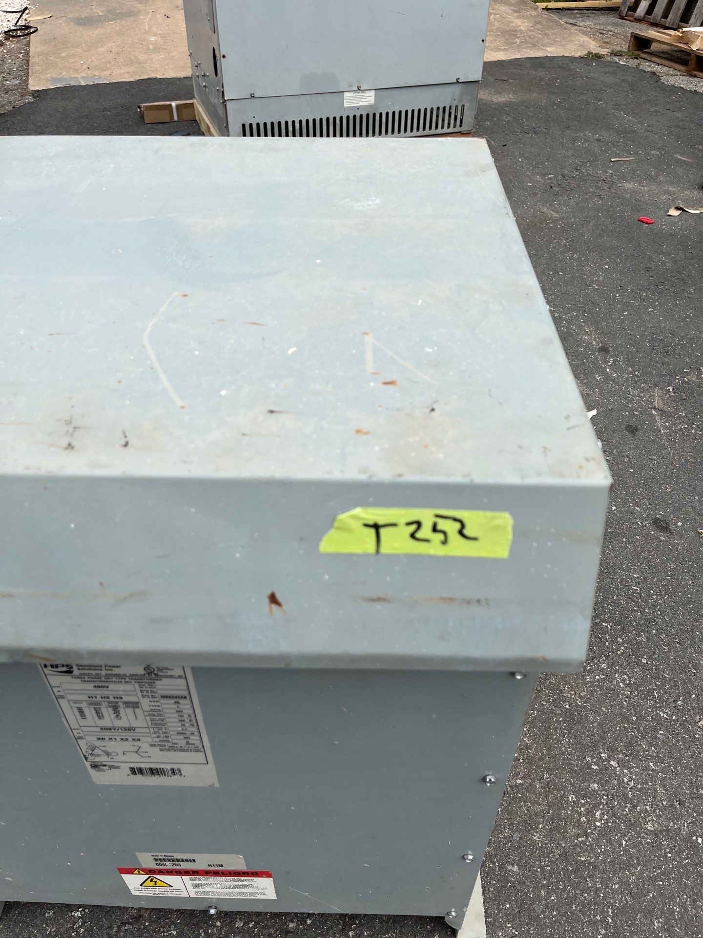 45KVA Hammond NMK045KB Transformer Pri 480V Sec 208/120V 3PH 3R Enclosure Used