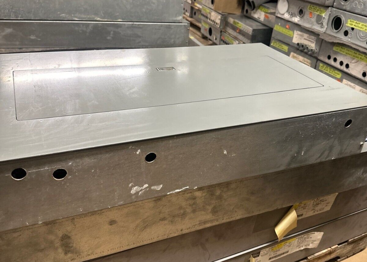 SQUARE D NQOD442L225 Panelboard 225A 208Y/120V 3PH 4W Main Lug 42 Circuit MLO P015 Used