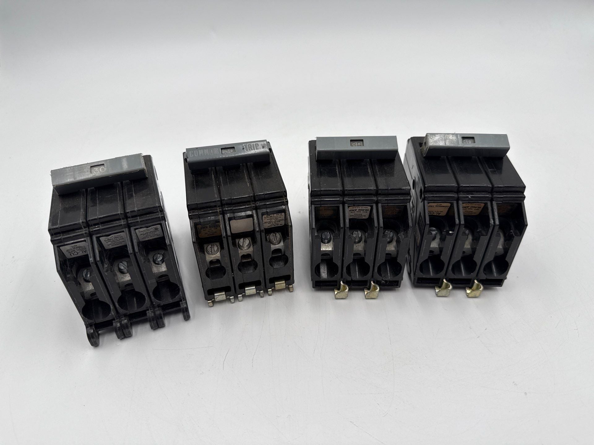 Cutler Hammer CHB330 Circuit Breaker 30A 3P 240V CHB 30 Amp 3 Pole Bolt On Used