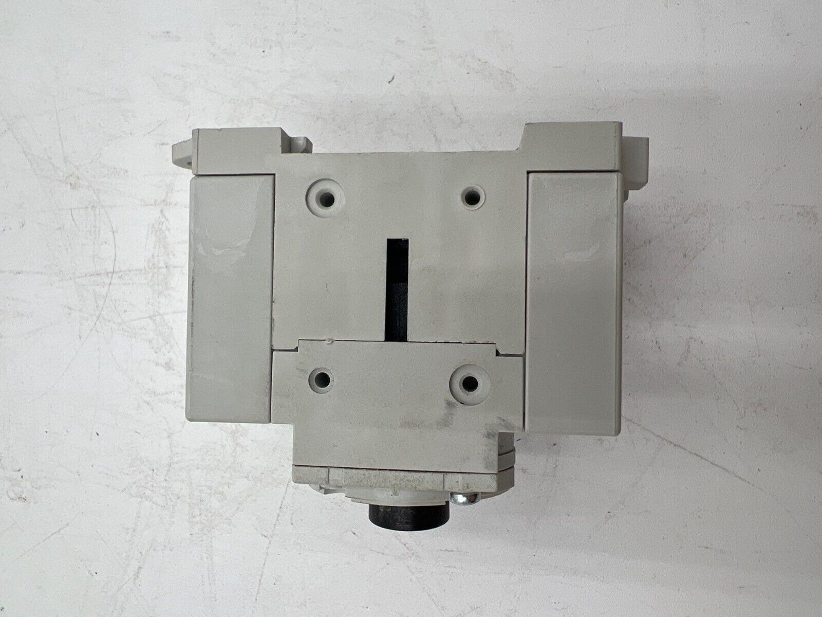 Bendikt and Jagar LTS63VHN4A3 New