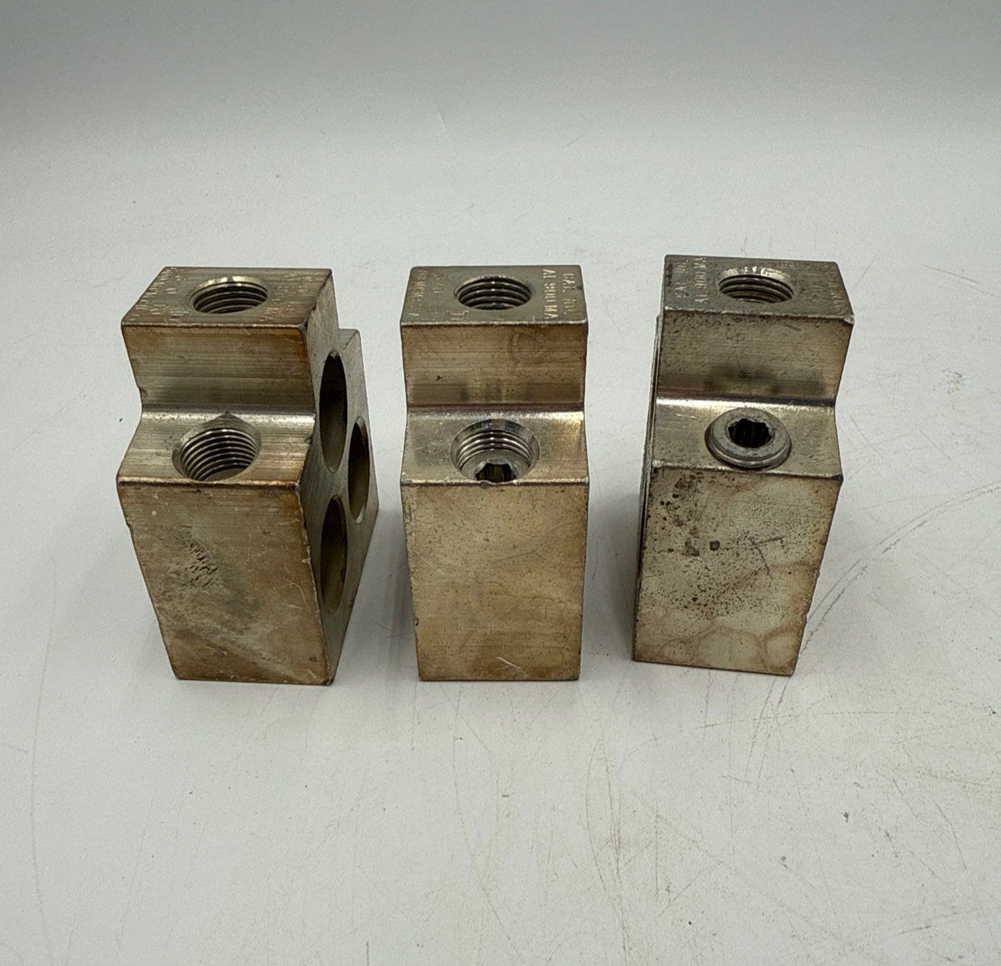 3PC Square D AL900MA Mechanical Lug Terminal 3/0 to 500MCM CU-AL Used