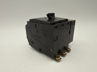 Square D QOB3401021 Circuit Breaker 40A 3P 240V Shunt Trip 40 Amp 3 Pole QOB Used