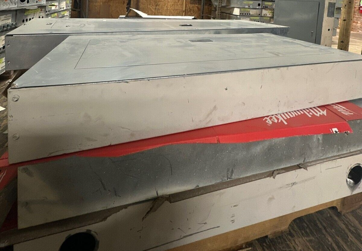 Siemens S1C42ML250ABS S1 Panelboard 250A 208/120V 3PH MLO Indoor Encl 42 Circuit P067 Used