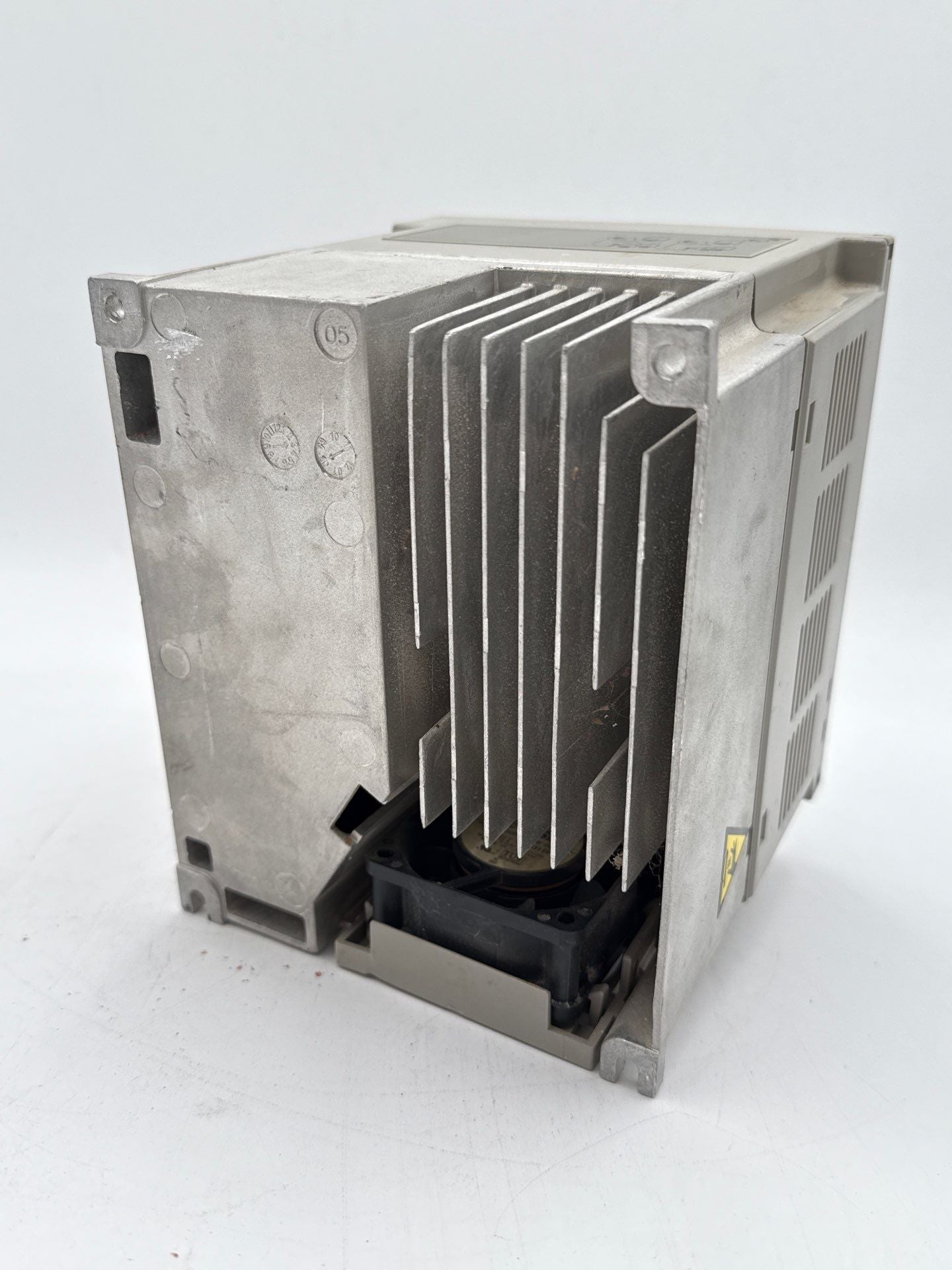 Telemechanique ATV31HU22M2 2.2 kw 3 HP Variable Frequency Altivar Inverter Drive Used